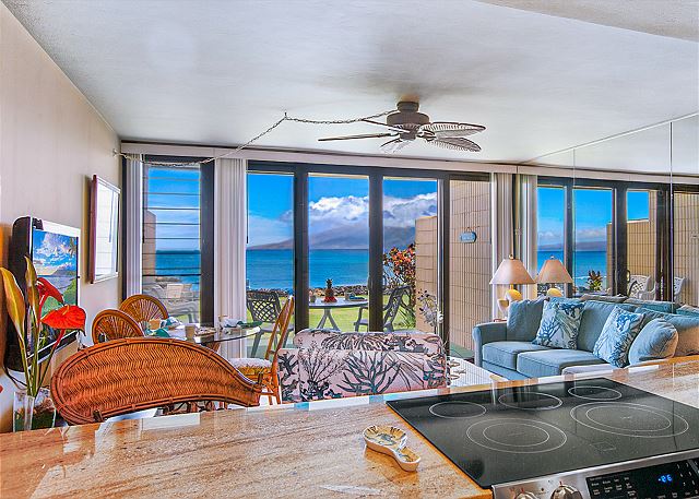 Direct OCEANFRONT with views of two islands. Ground floor Kaleialoha 106
