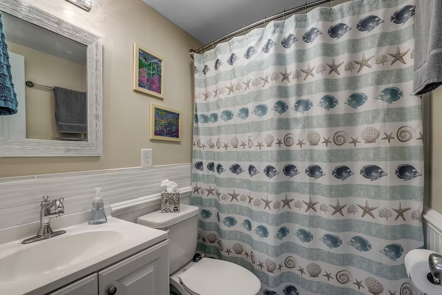 2nd Floor Full Bathroom