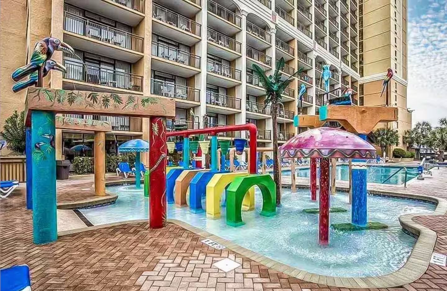 2nd-row! Fresh Breeze, Q bed, pool view | Photo 15