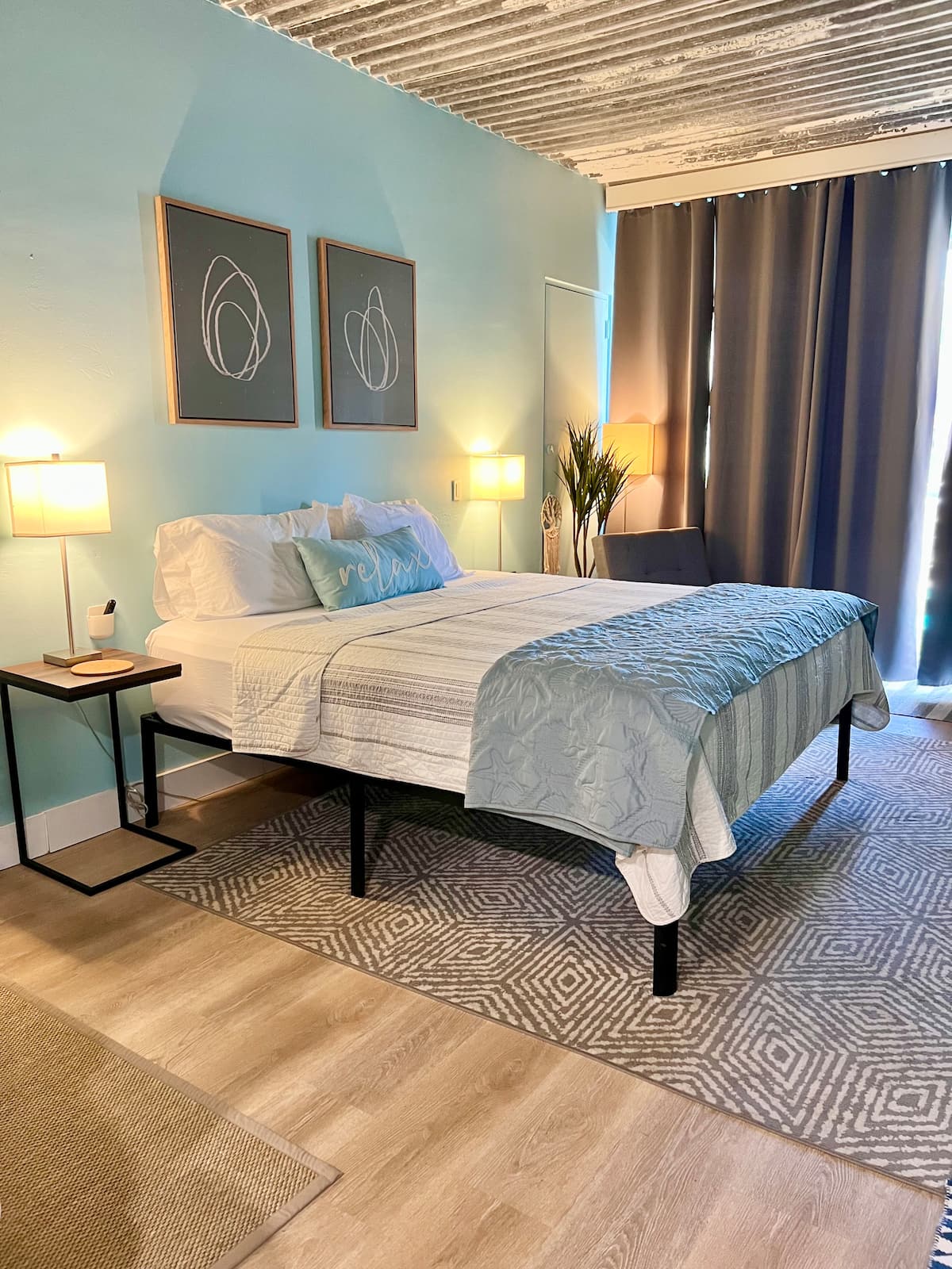 The Bungalow, 2nd row from Ocean, Pool/Hot Tub! | Photo 2