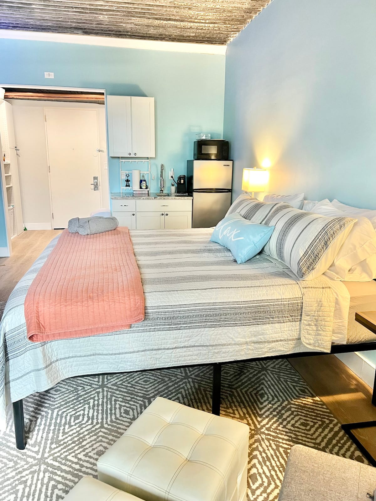 The Bungalow, 2nd row from Ocean, Pool/Hot Tub! | Photo 3