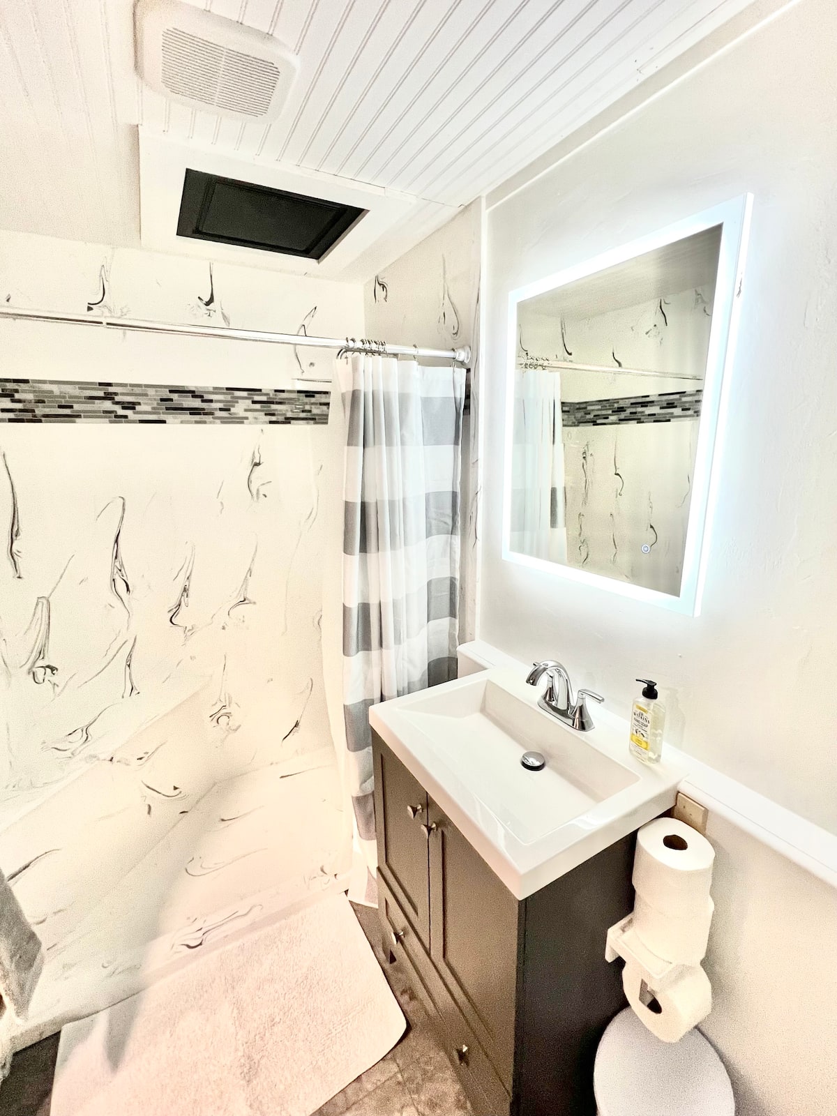 The Bungalow, 2nd row from Ocean, Pool/Hot Tub! | Photo 4