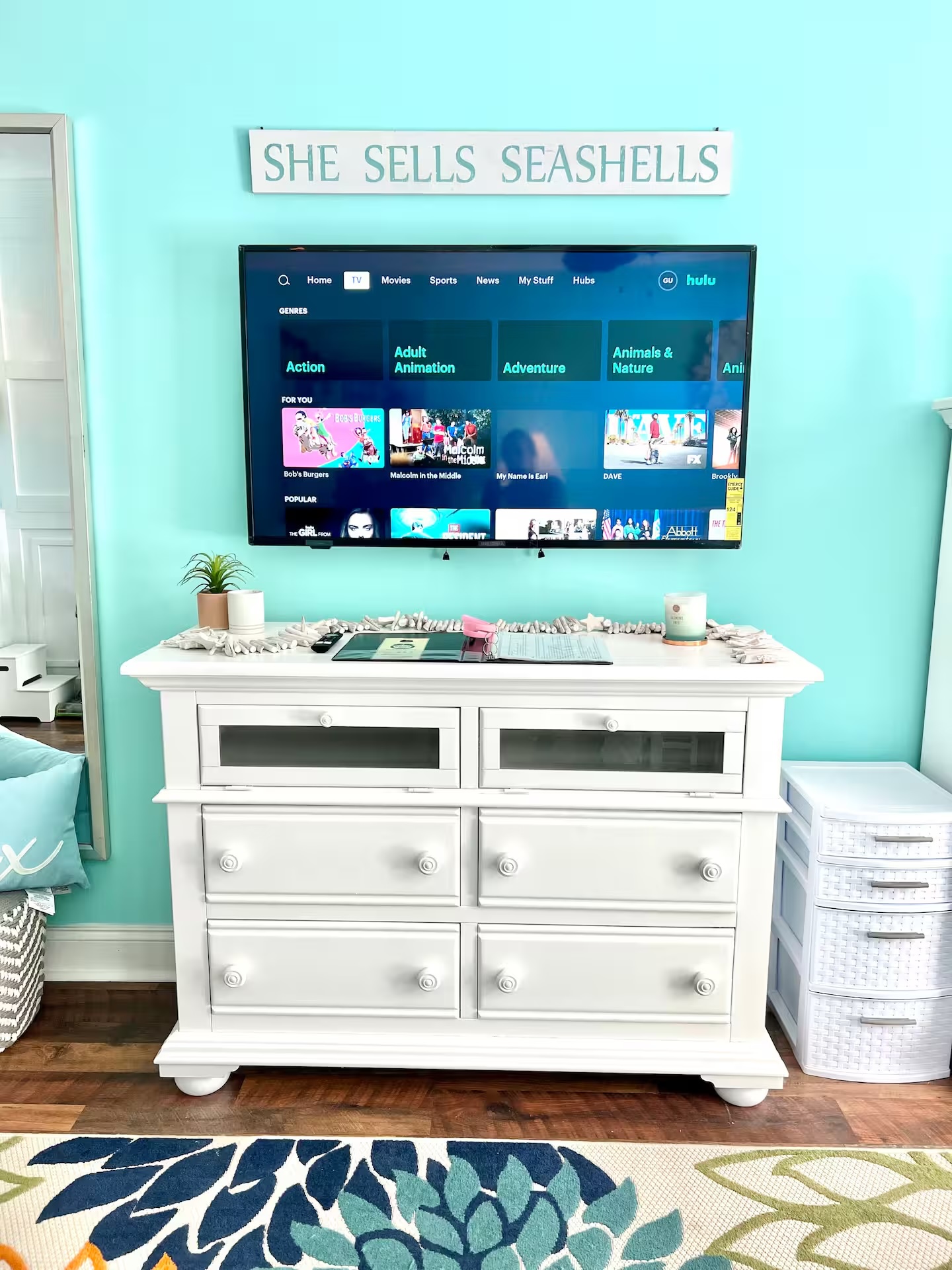 The Hideaway, 5 Star SuperHosts, Quiet pool view! | Photo 8