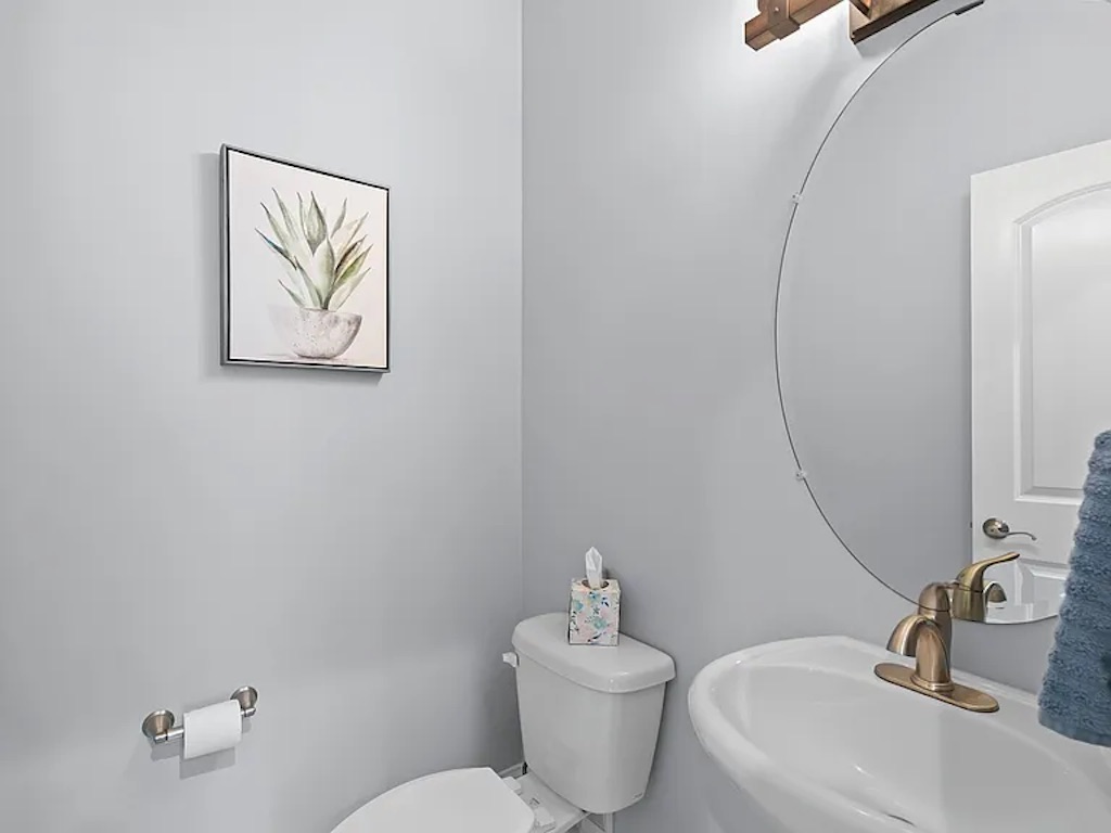 Guest half bath