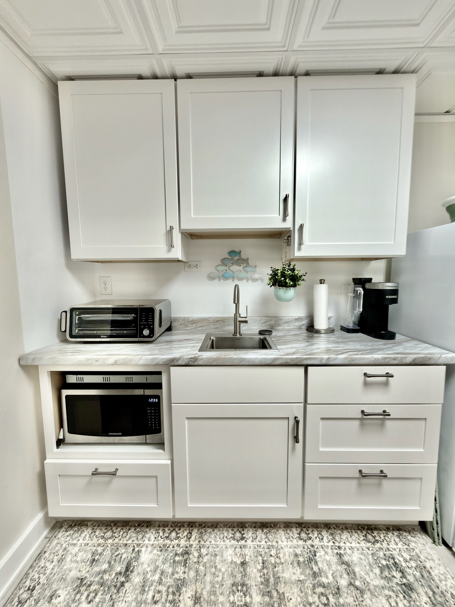 Peak-a-Boo Beach View 1 Bed/1 Bath Condo | Photo 5