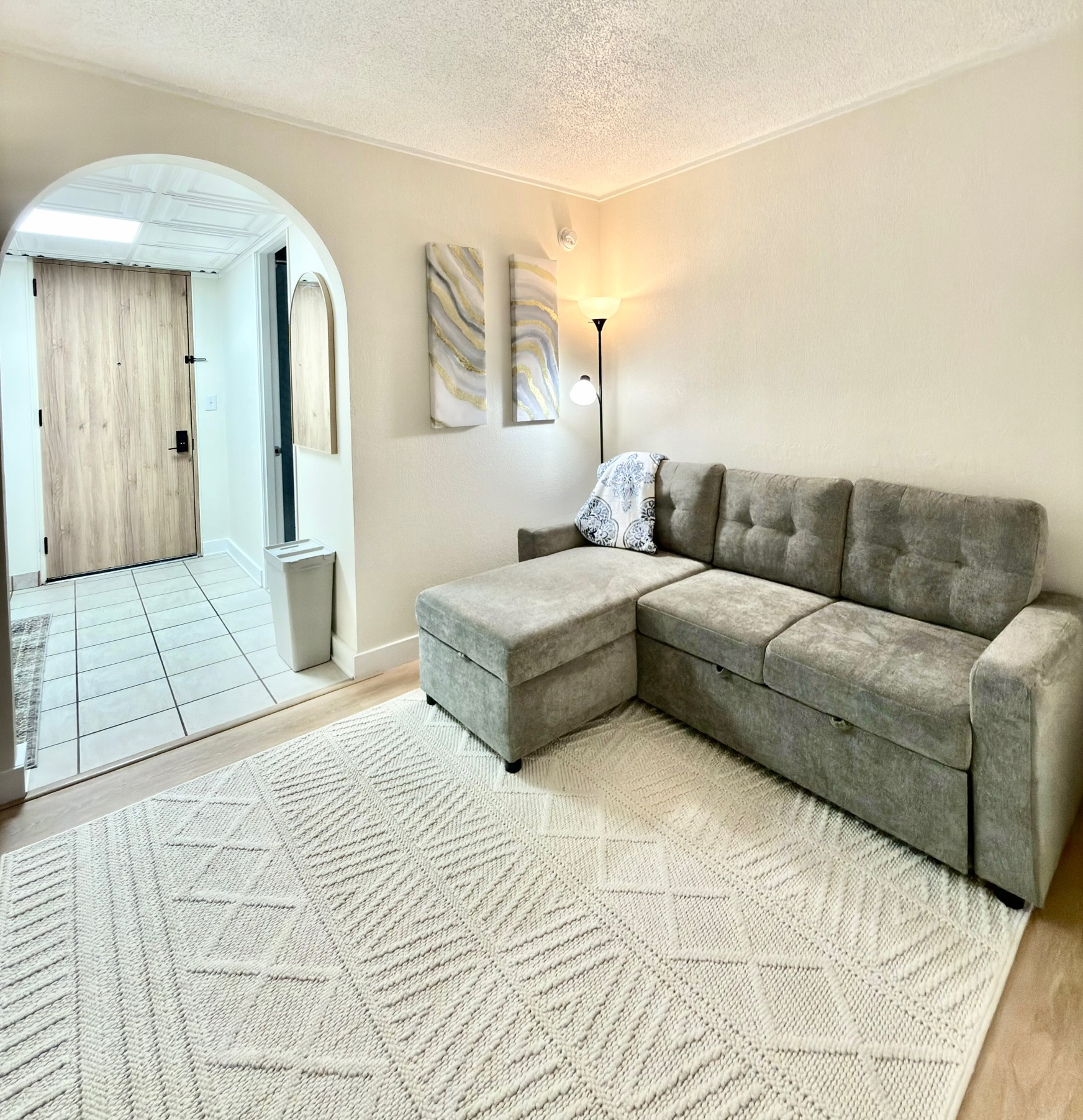 Peak-a-Boo Beach View 1 Bed/1 Bath Condo | Photo 15