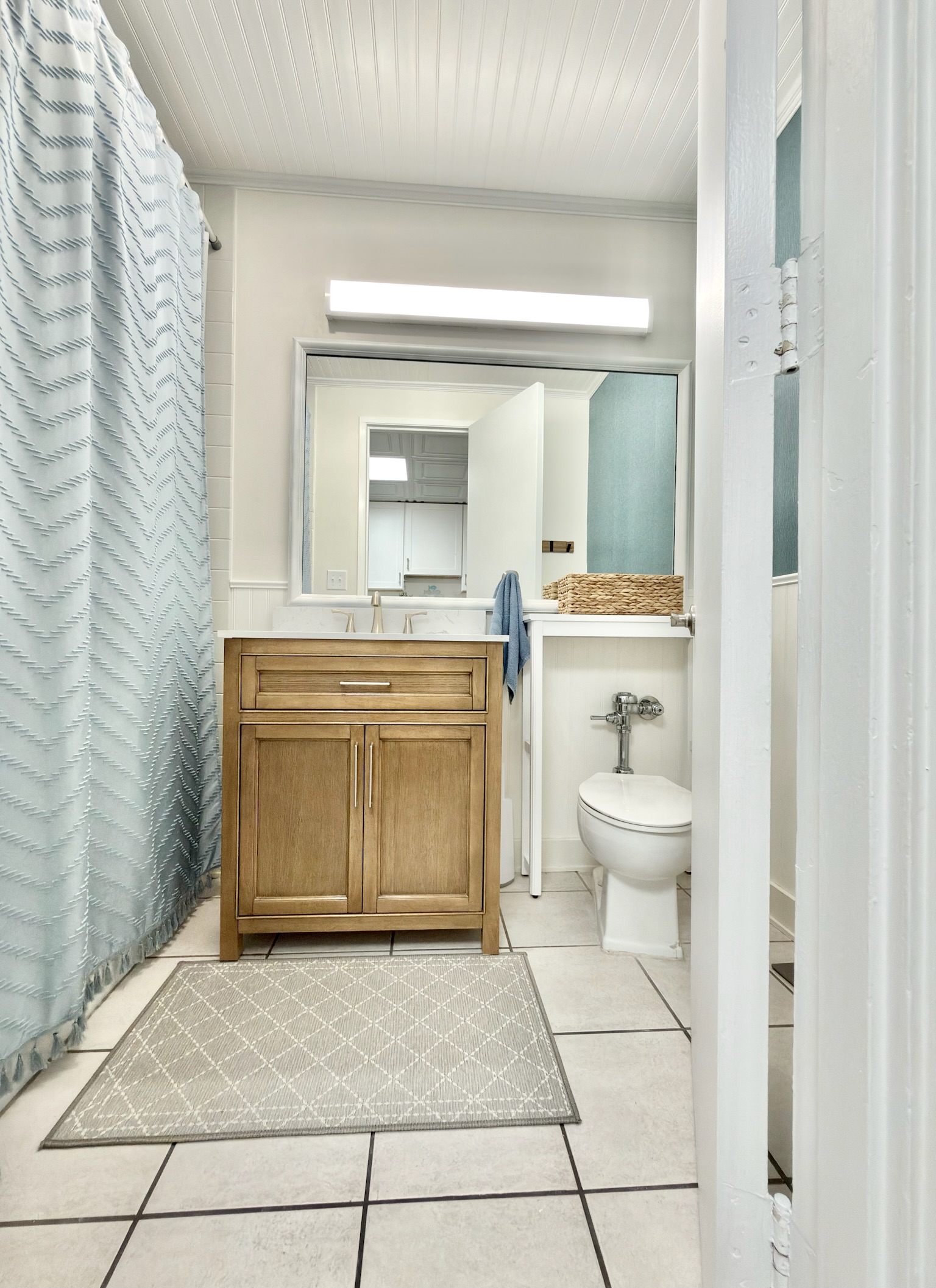 Peak-a-Boo Beach View 1 Bed/1 Bath Condo | Photo 9