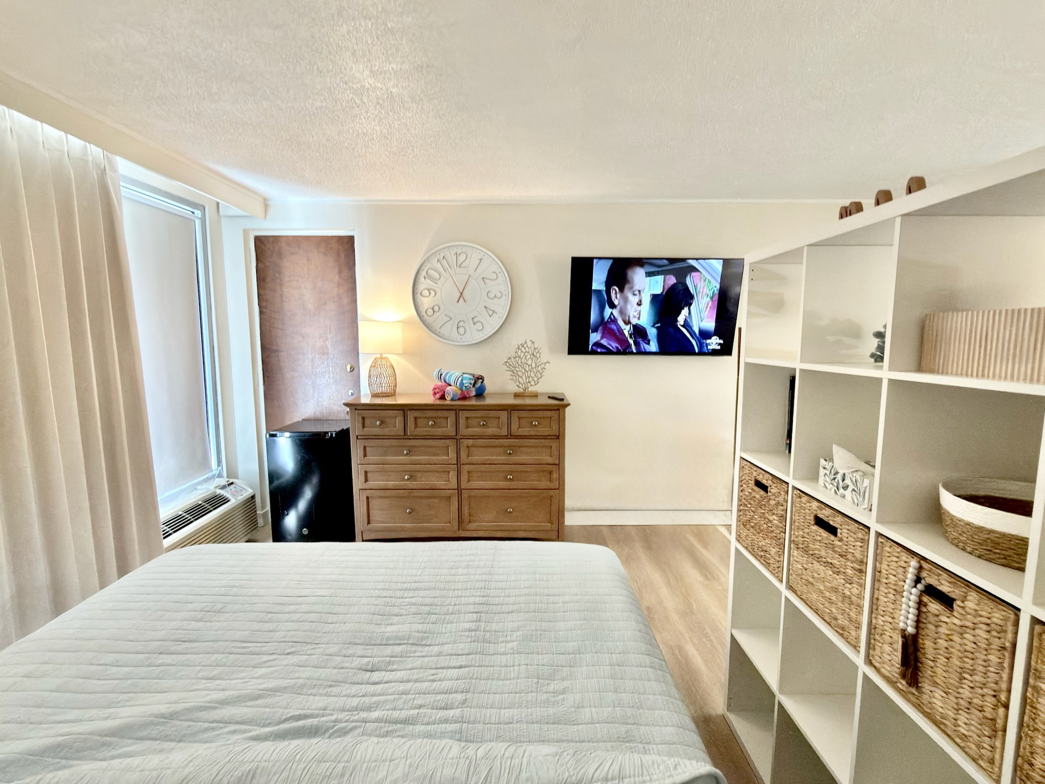 Peak-a-Boo Beach View 1 Bed/1 Bath Condo | Photo 31