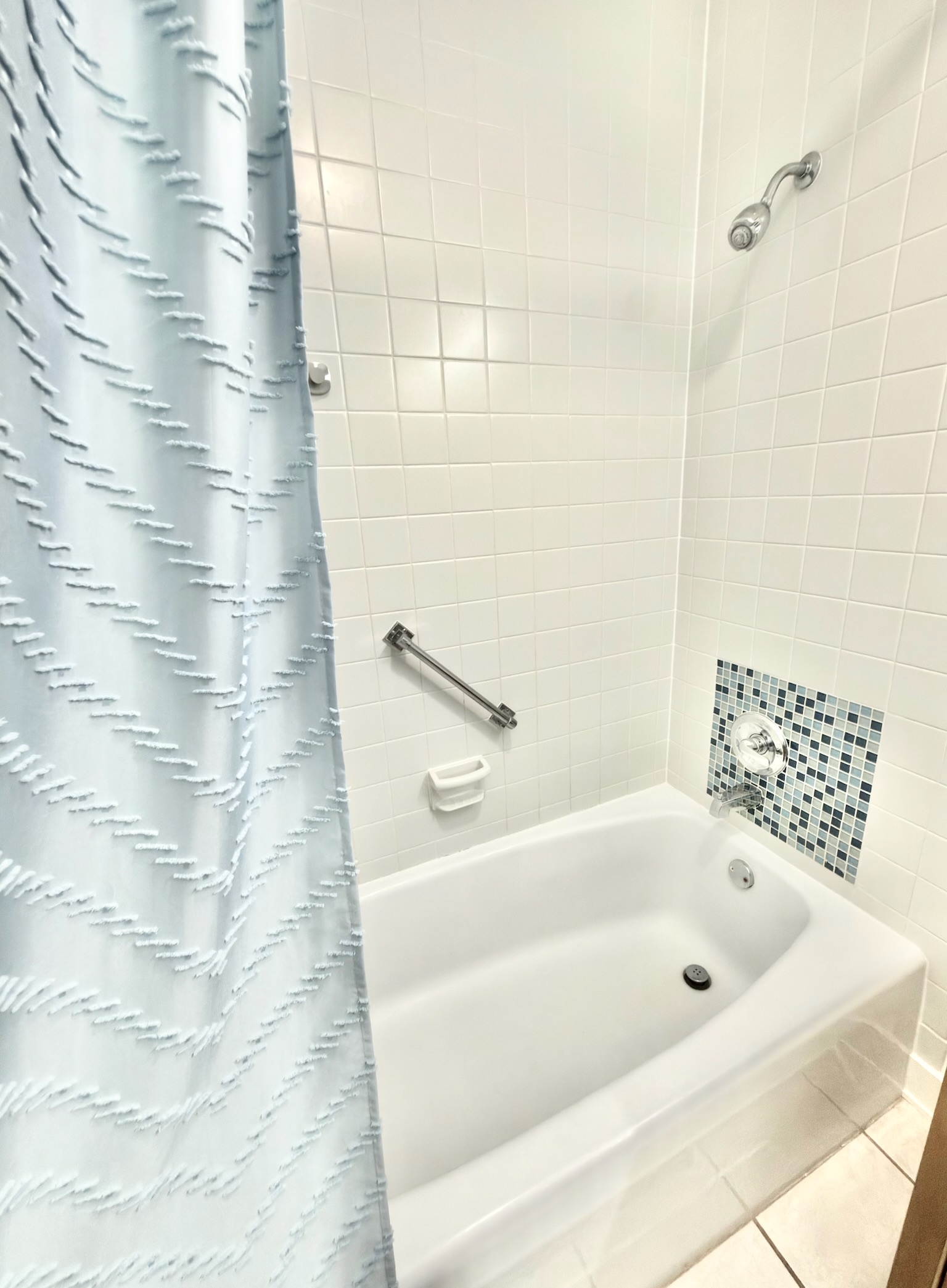 Peak-a-Boo Beach View 1 Bed/1 Bath Condo | Photo 11