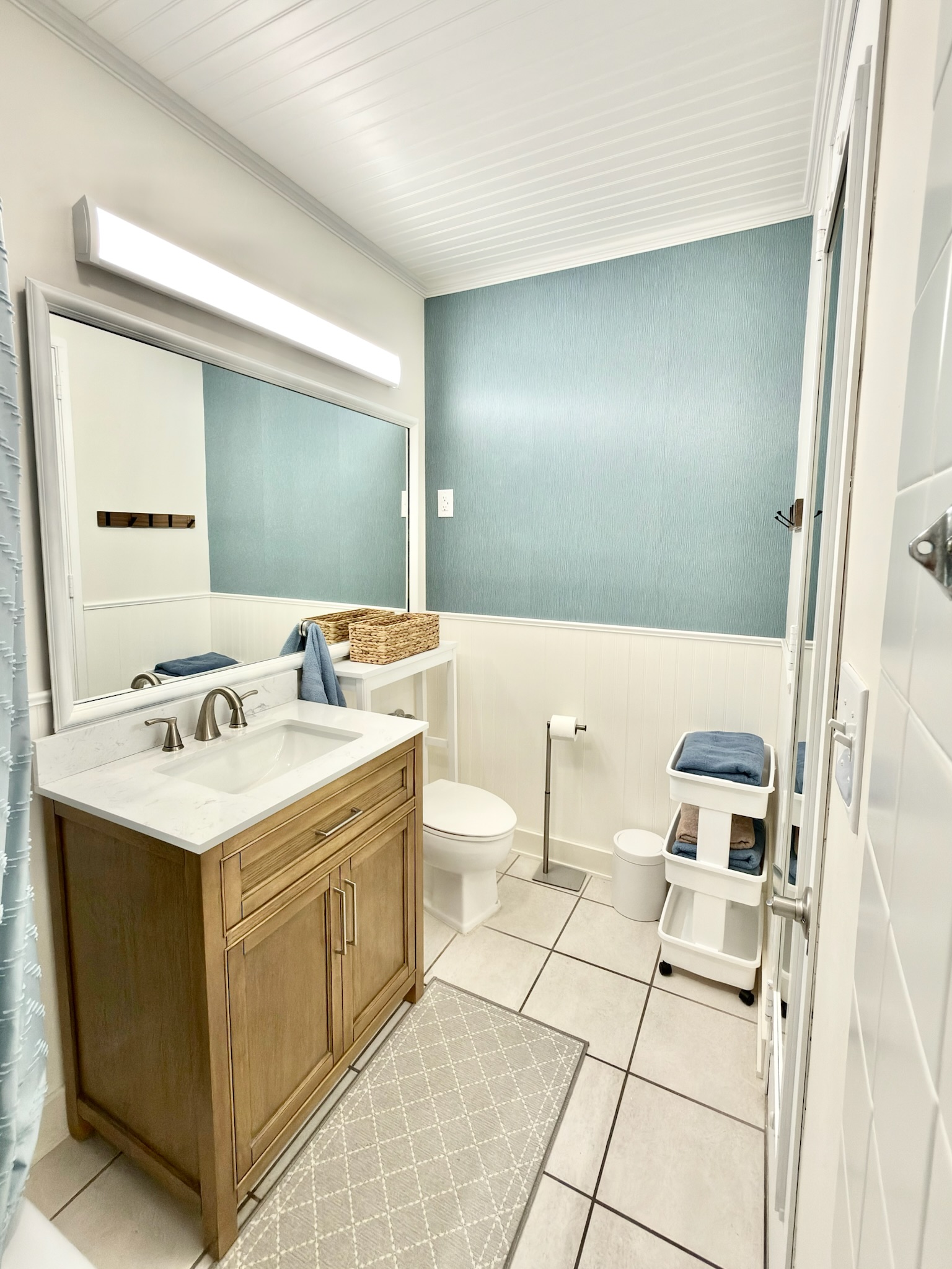 Peak-a-Boo Beach View 1 Bed/1 Bath Condo | Photo 10