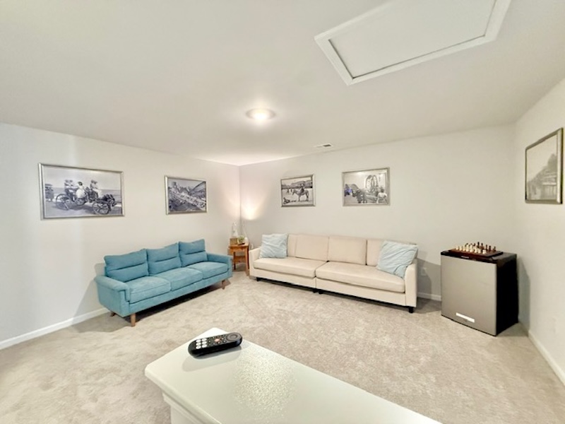 2nd Floor Family Room