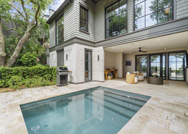 241 High Dunes