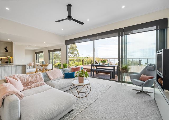 CLOUD IN ARTHURS SEAT