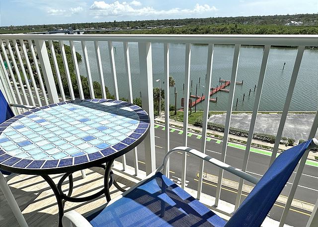 Holiday Villas III- 709-Summer Special!!!