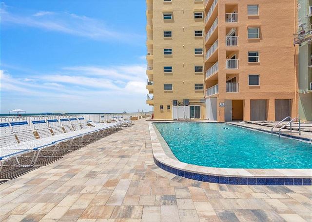 Holiday Villas III- 509 Intercoastal views! Low Rates all 2026!