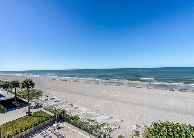 Casablanca Condominium 402-Last-Minute Jan–Mar 2026 Opening — Reduced Rates!