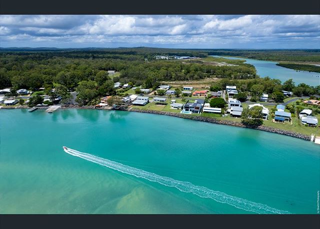 Sandbar on Moreton 3 Beds