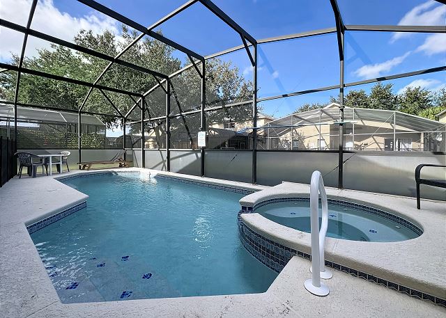 Family Fun Tropical Home! - Private Pool & 24/7 Support During Your Stay