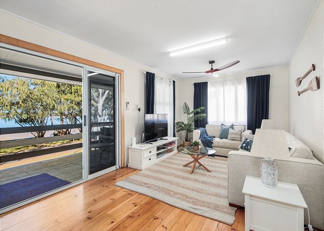 21 Walkers Point Esplanade