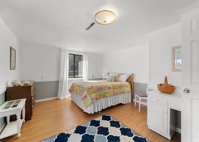 Perfect family waterfront vacation cabin! 