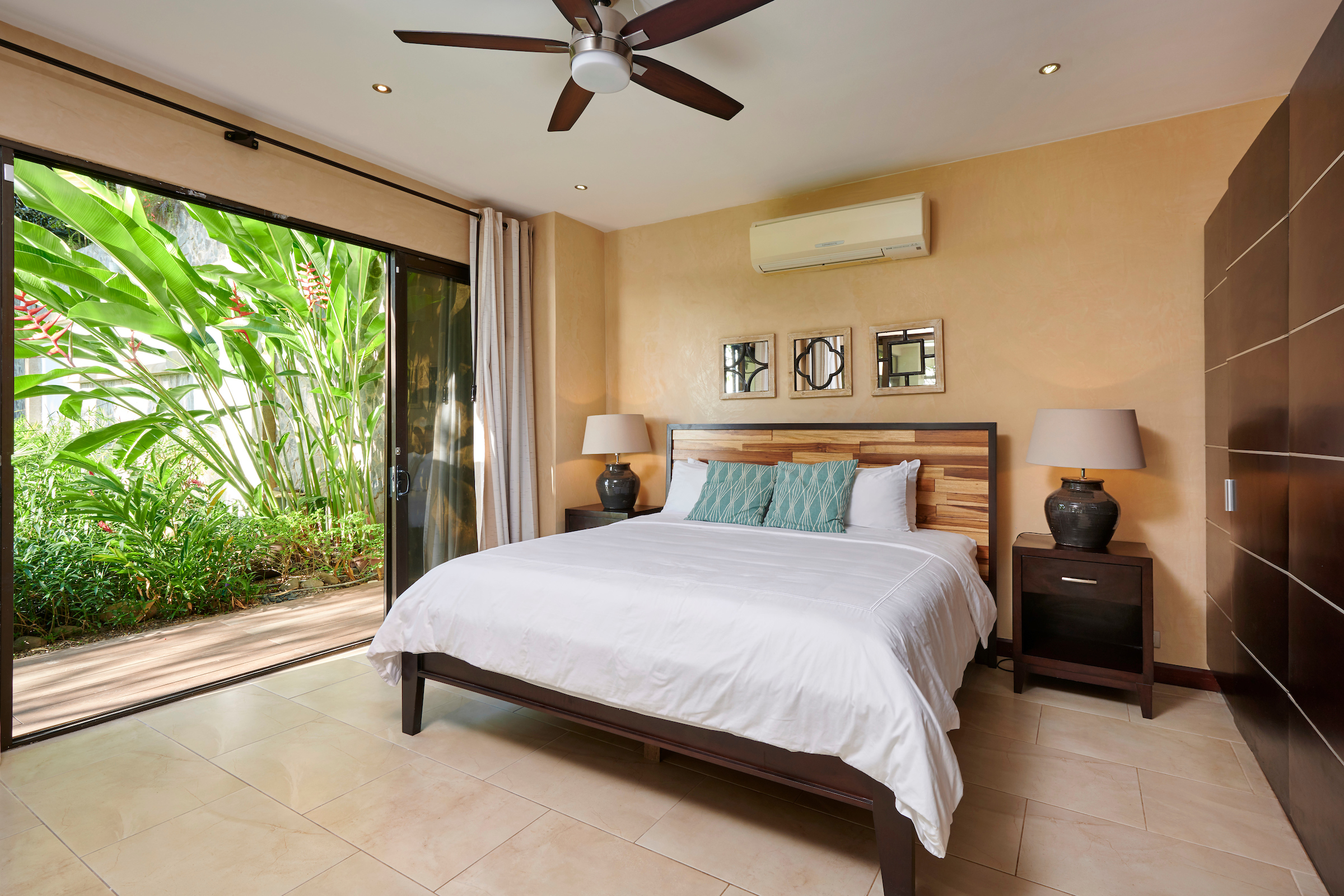 Ground-floor bedroom