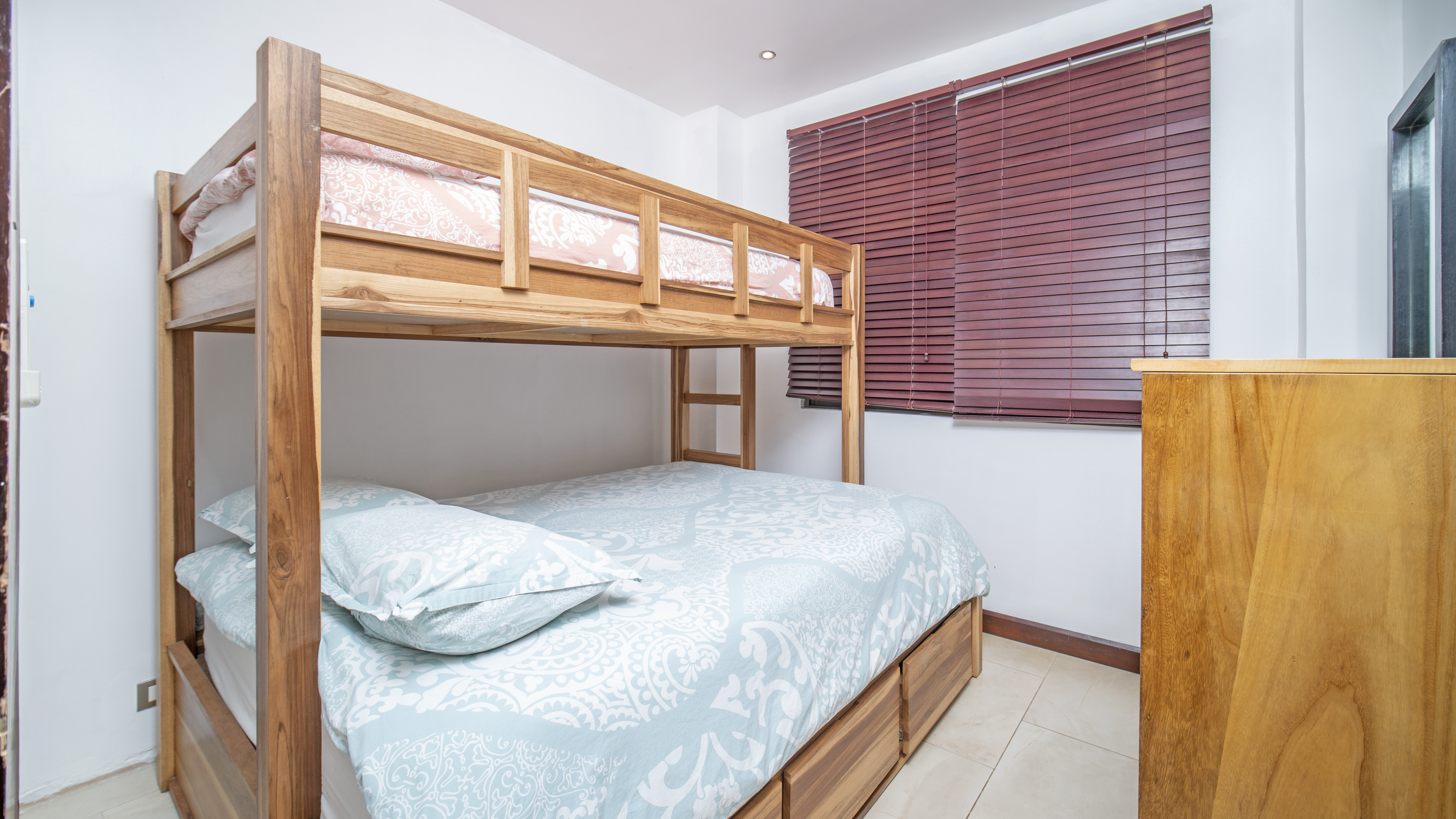 Bunkbed Room