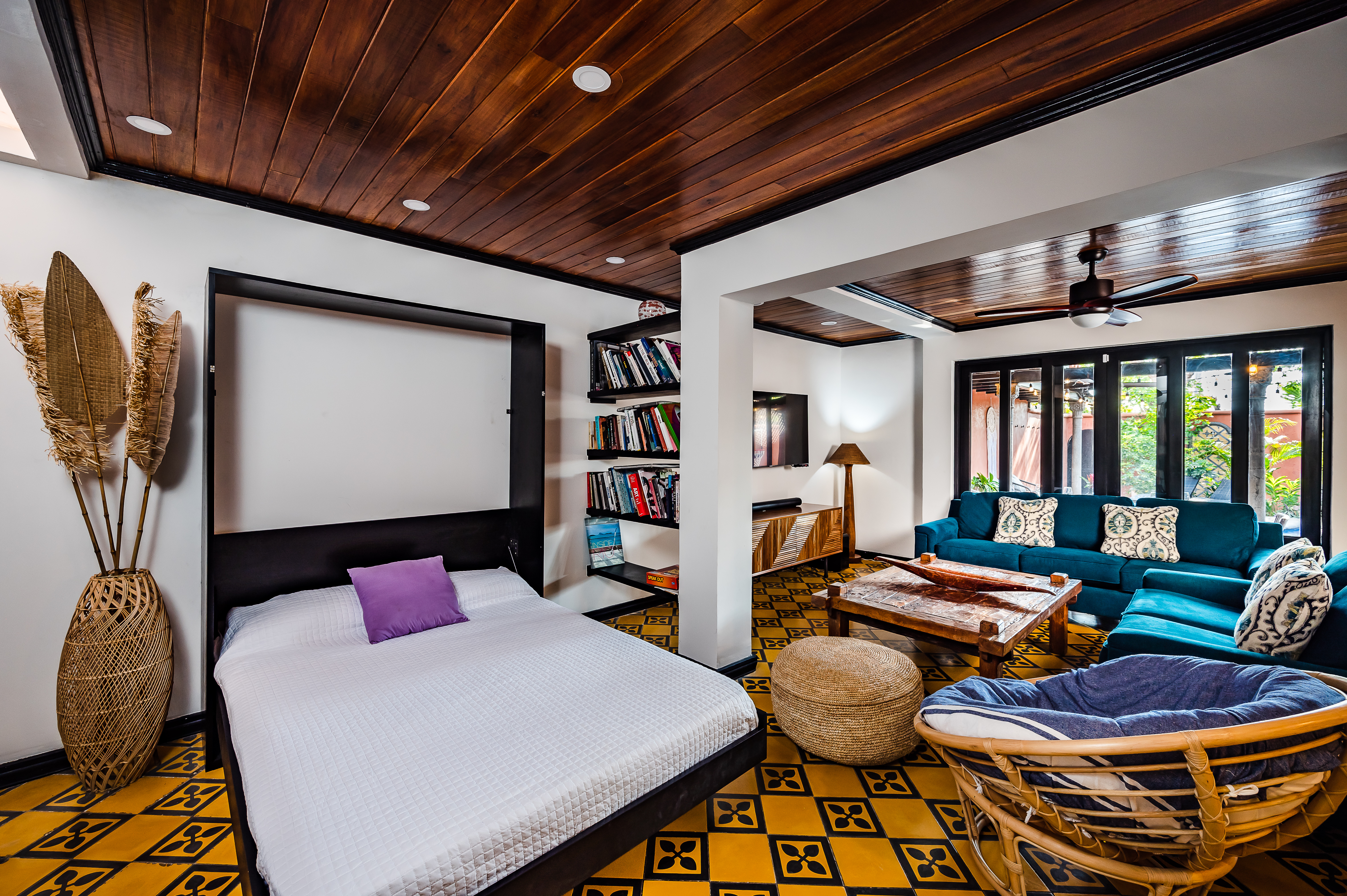Murphy Bed.