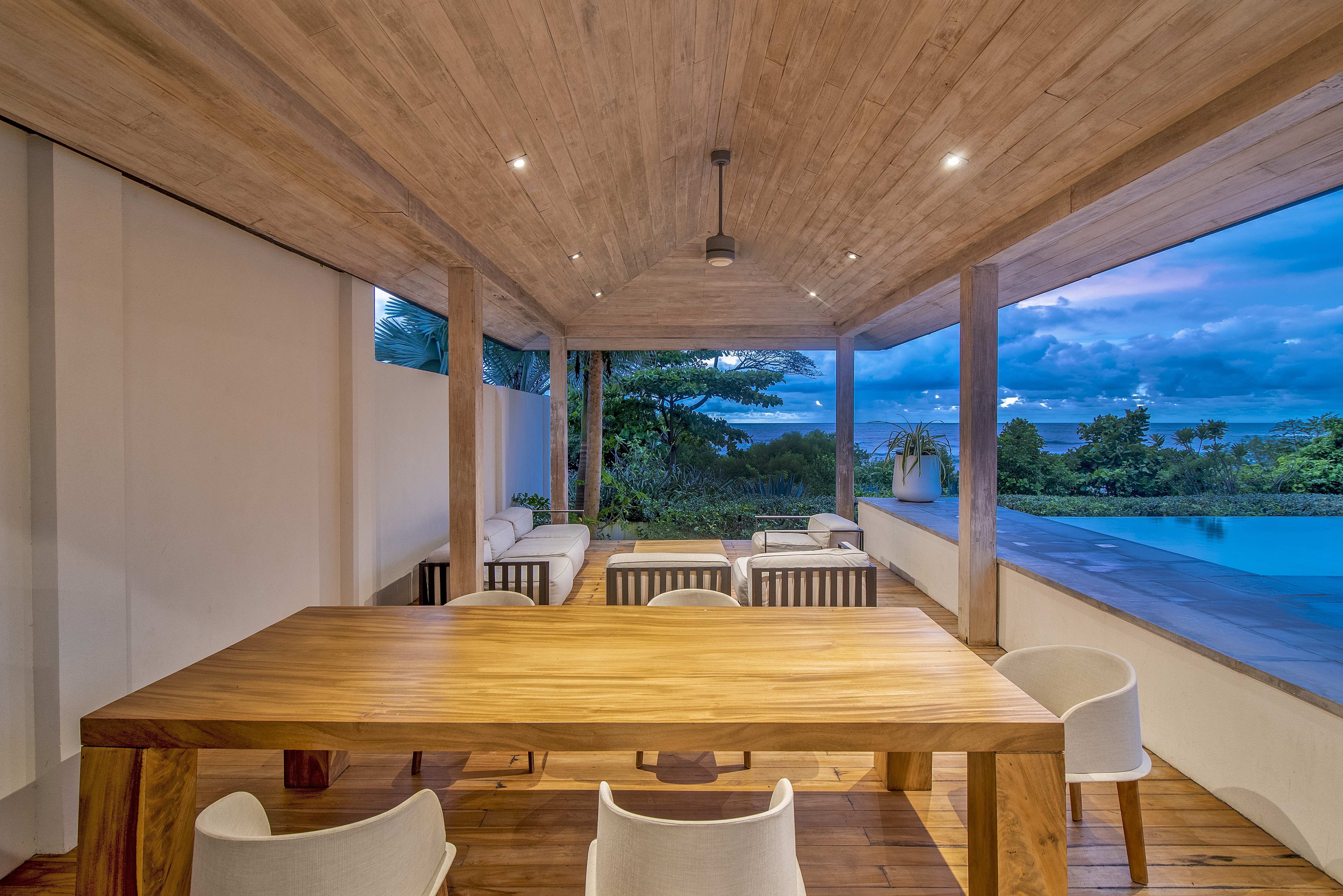 Outdoor Dining Area