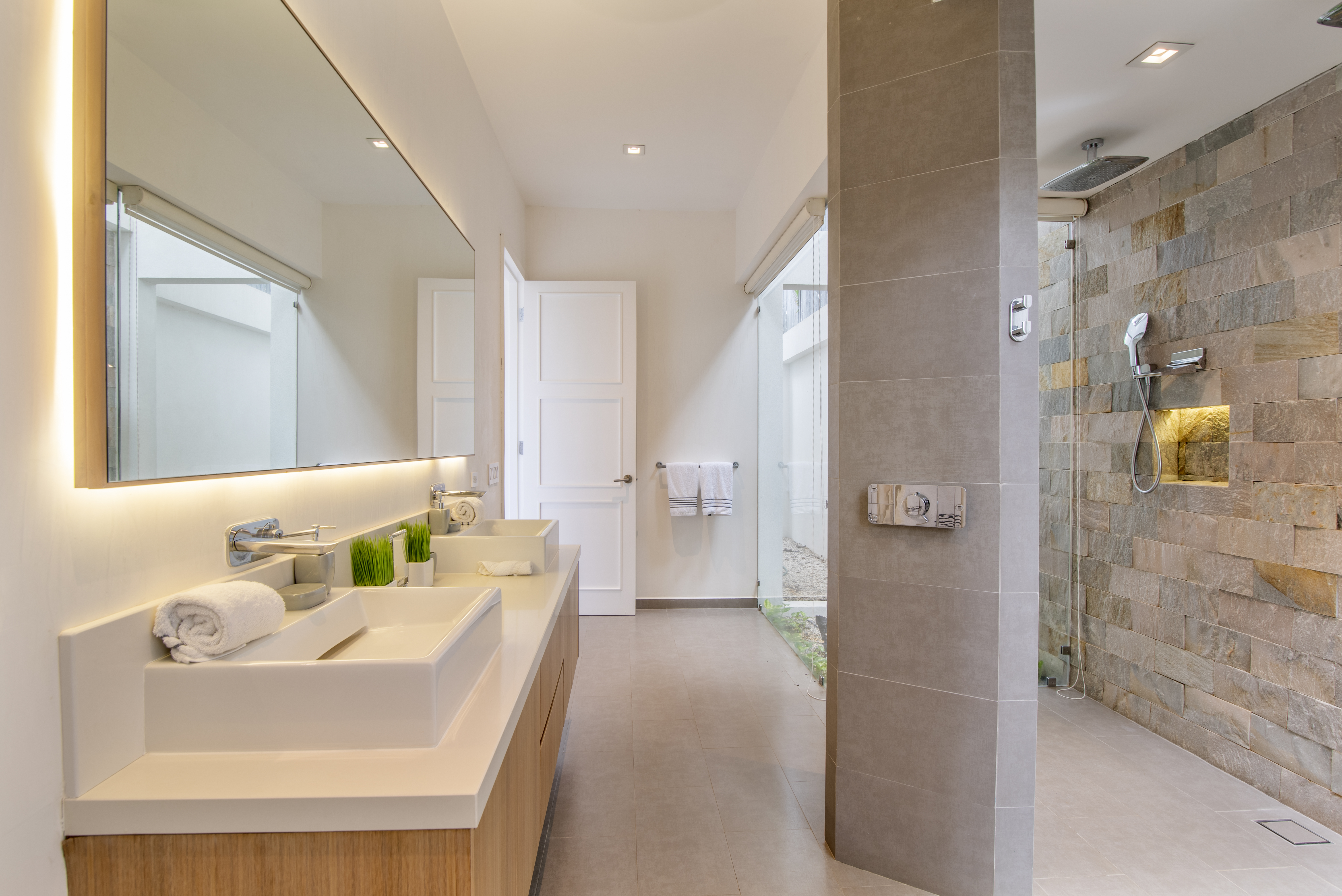 Master Suite Bathroom