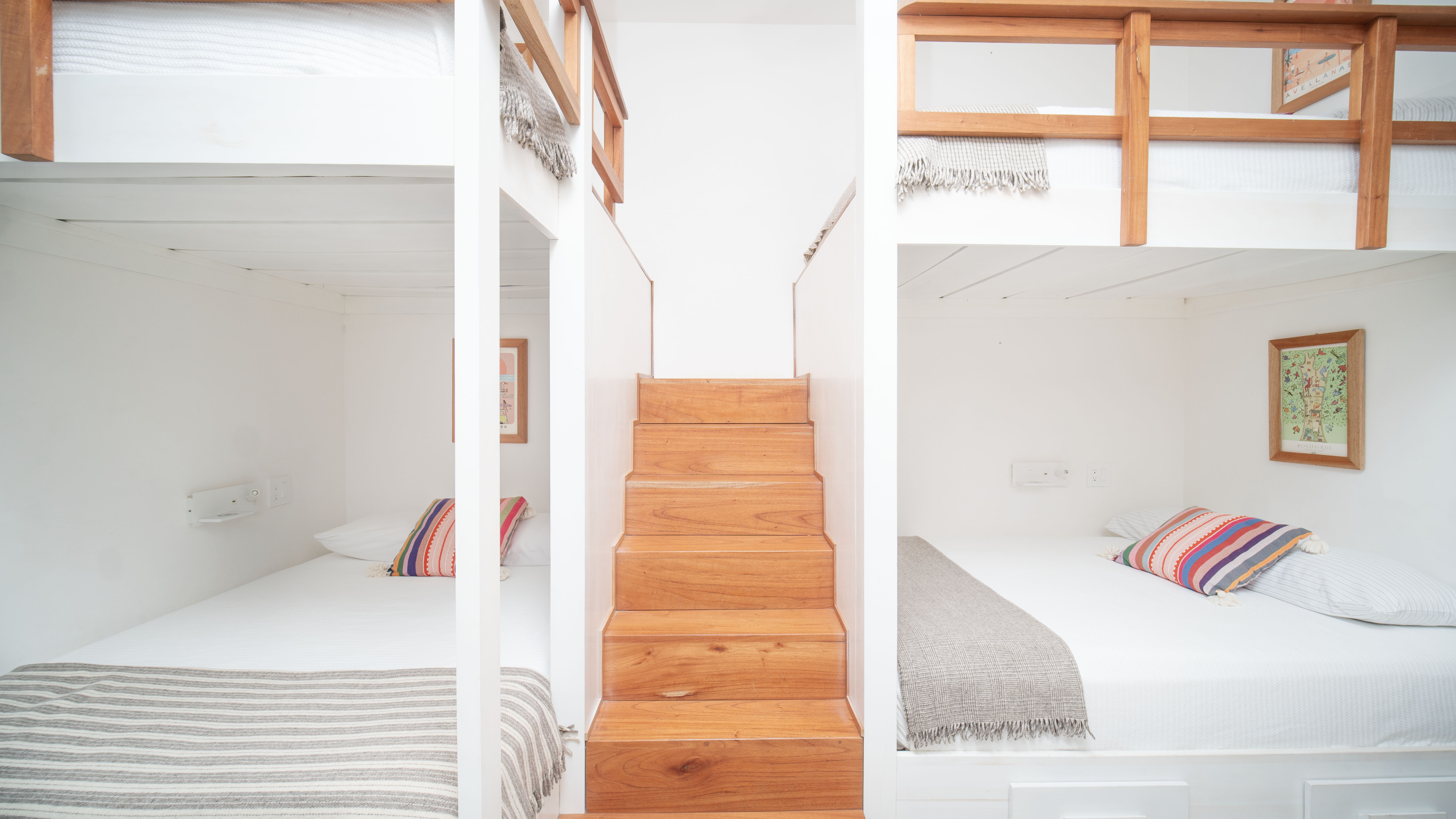 Stylish bunk bed 