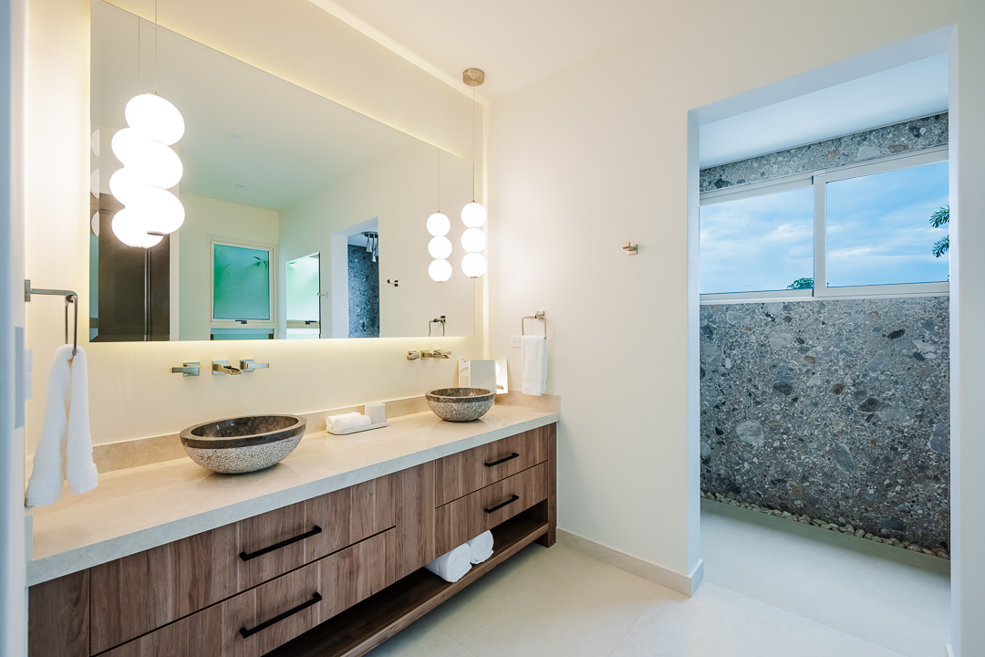 Master Bathroom.