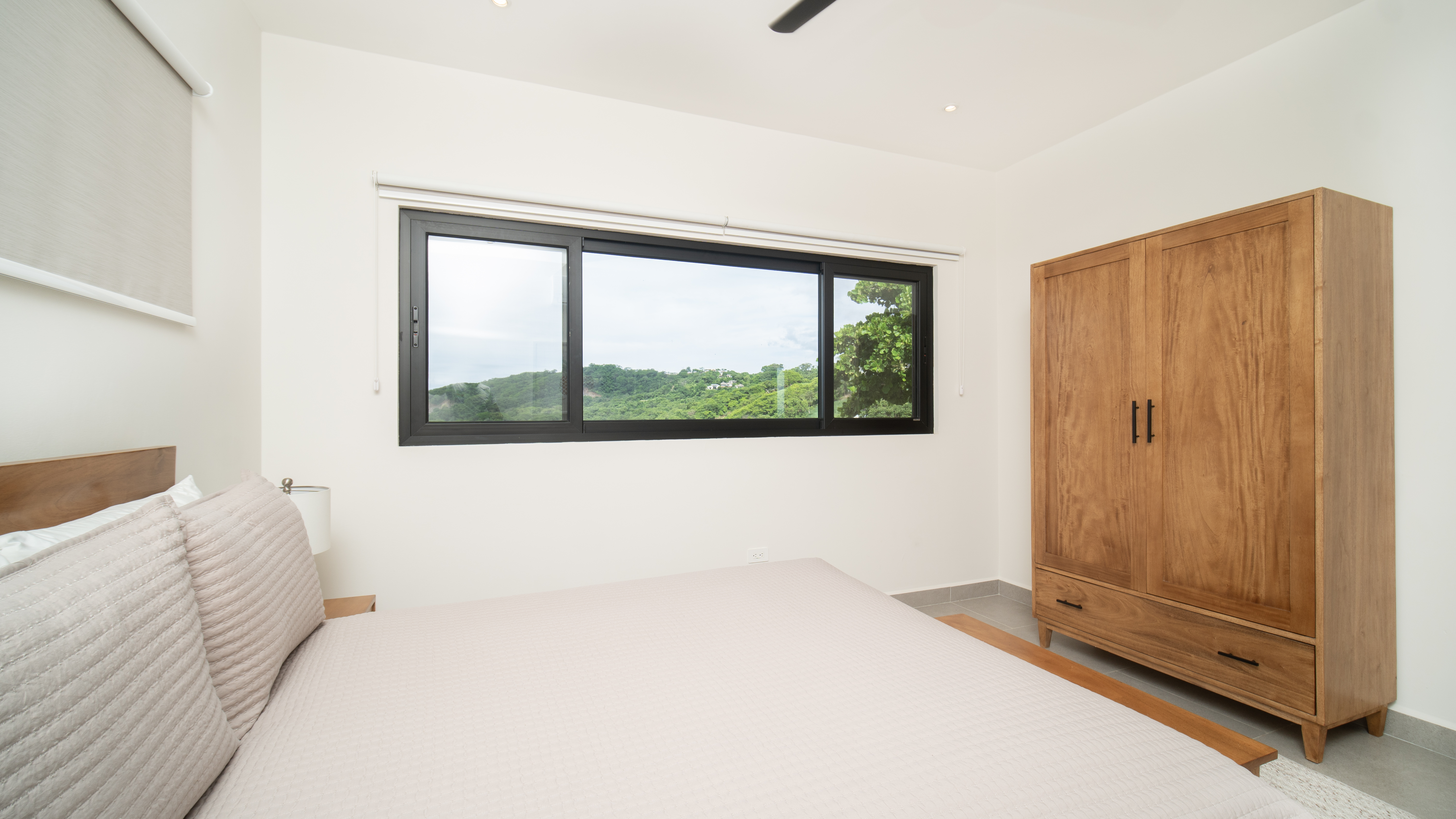 Queen sized bedroom