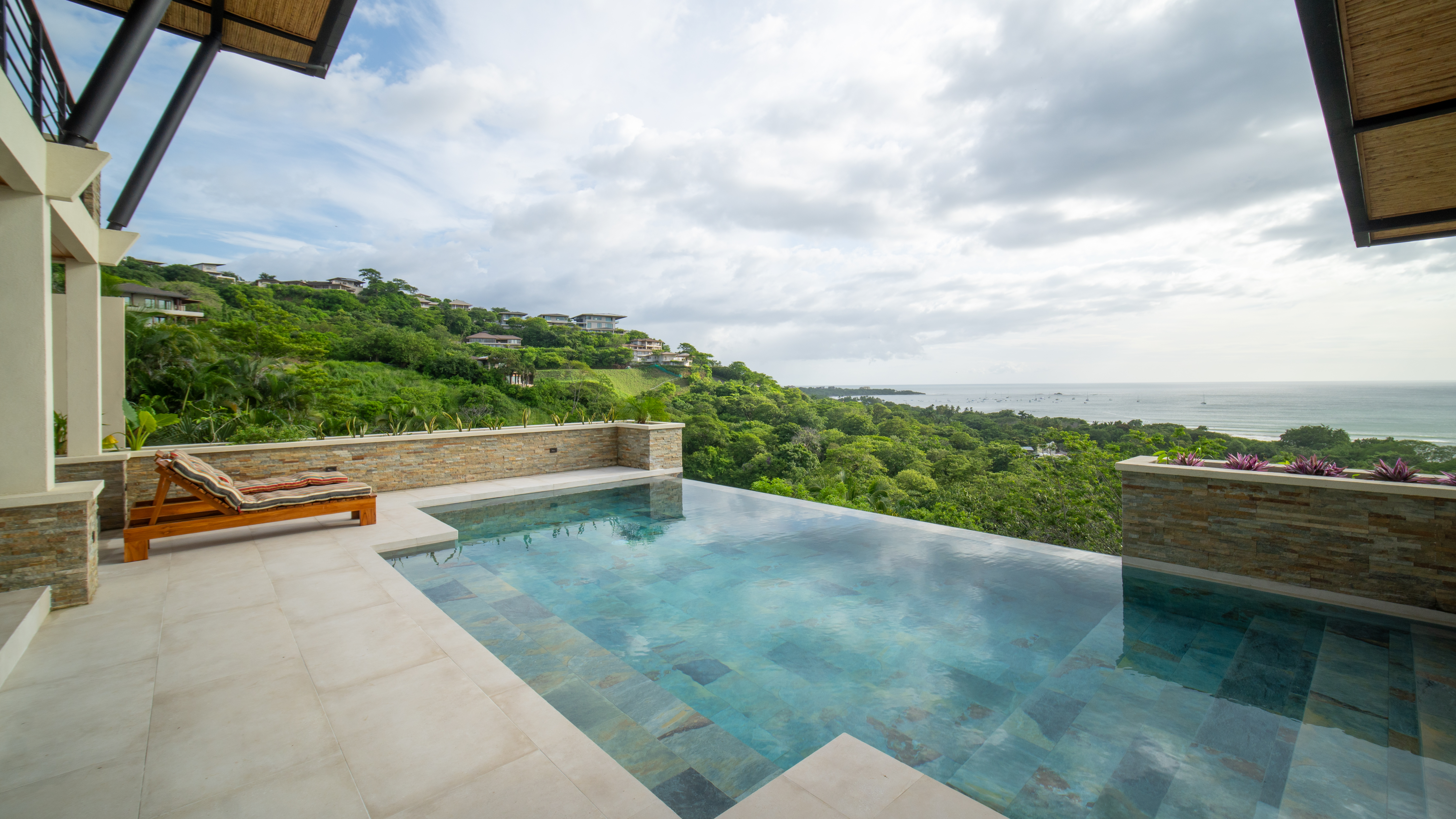 Infinity pool 