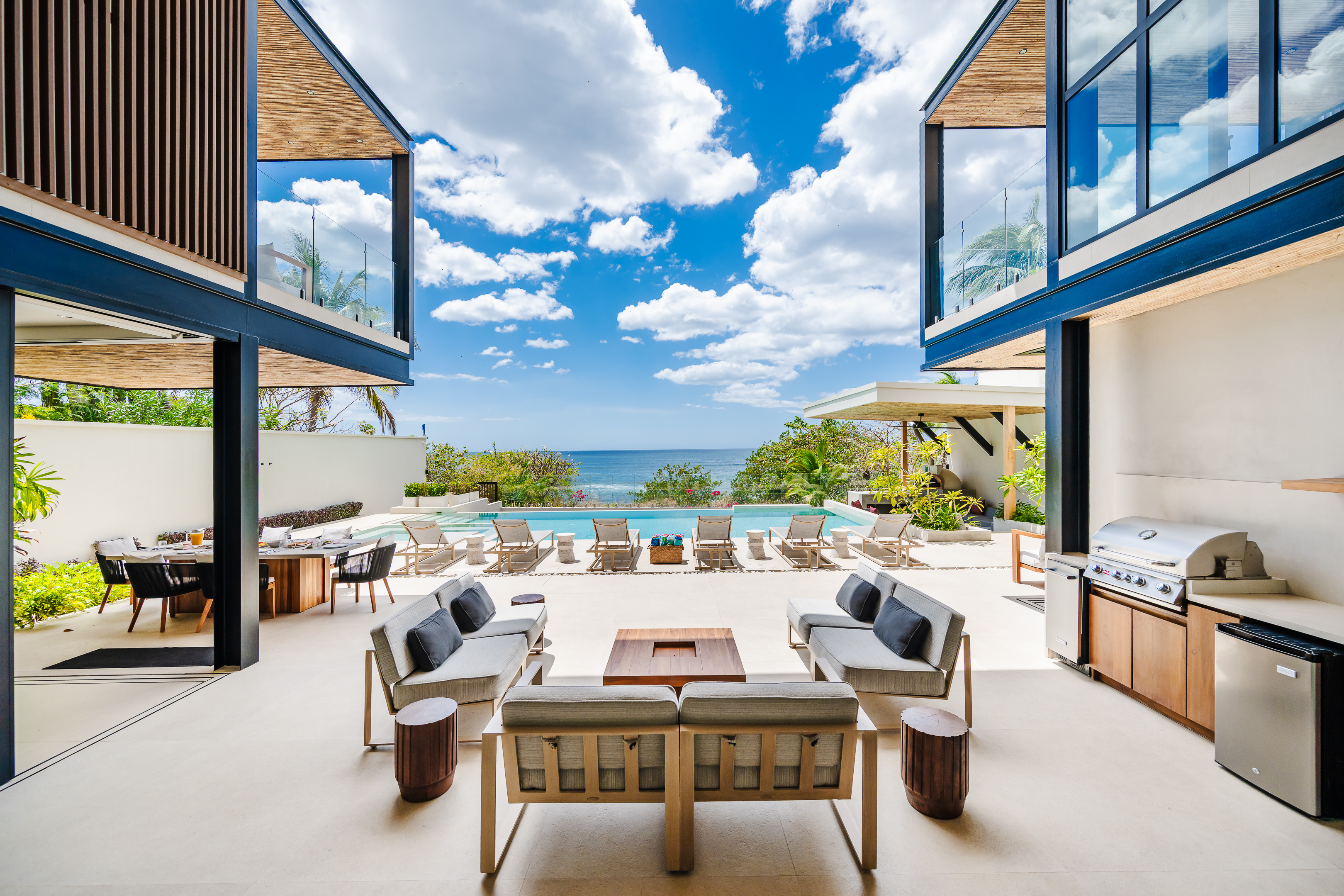 Inviting Outdoor Space for Relaxing and Socializing