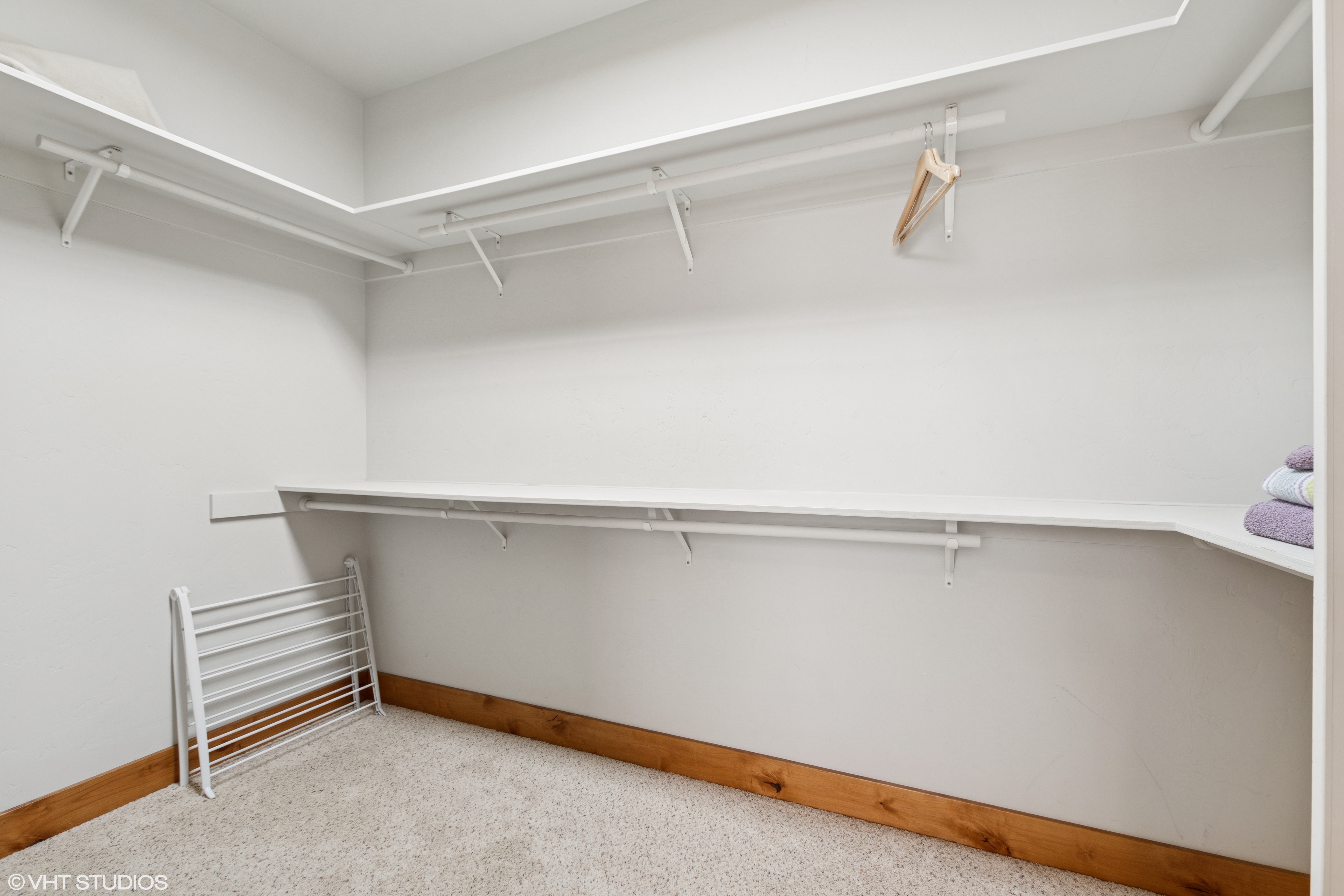 Closet Guest Suite 1