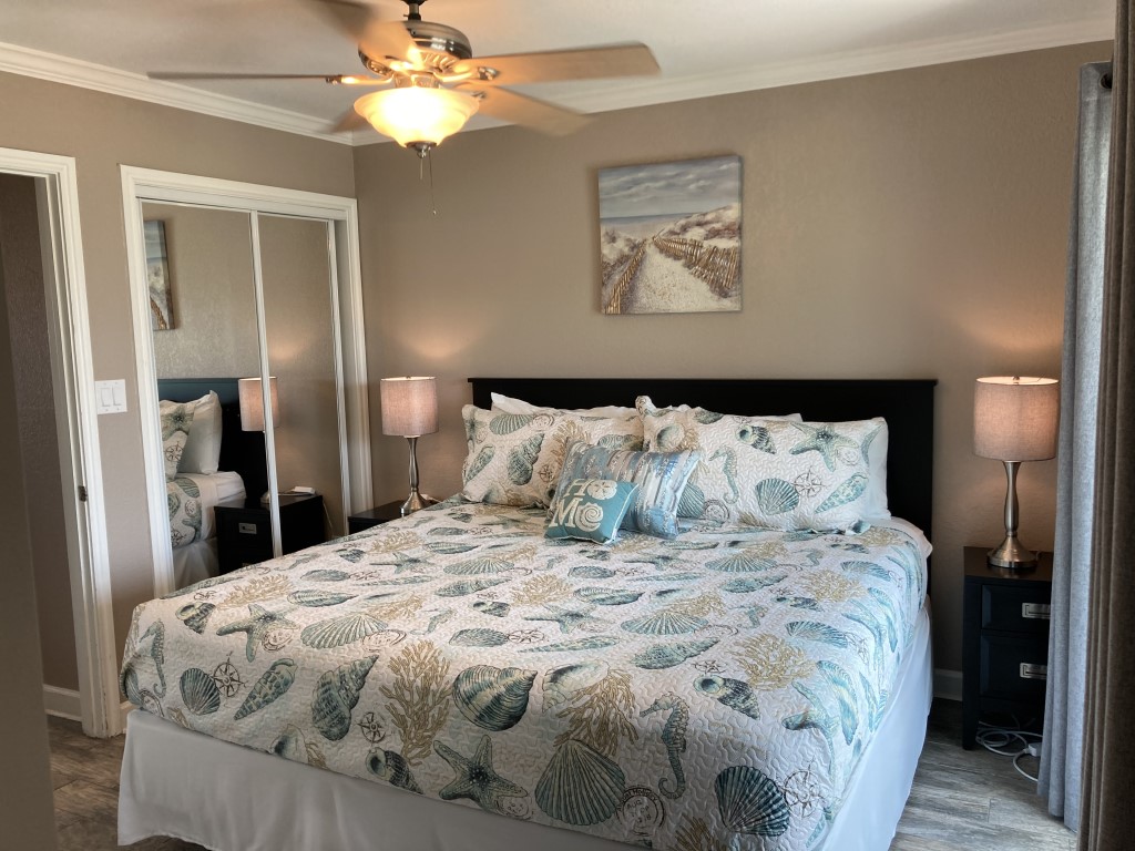 Beautiful Ground Level Condo | Photo 6