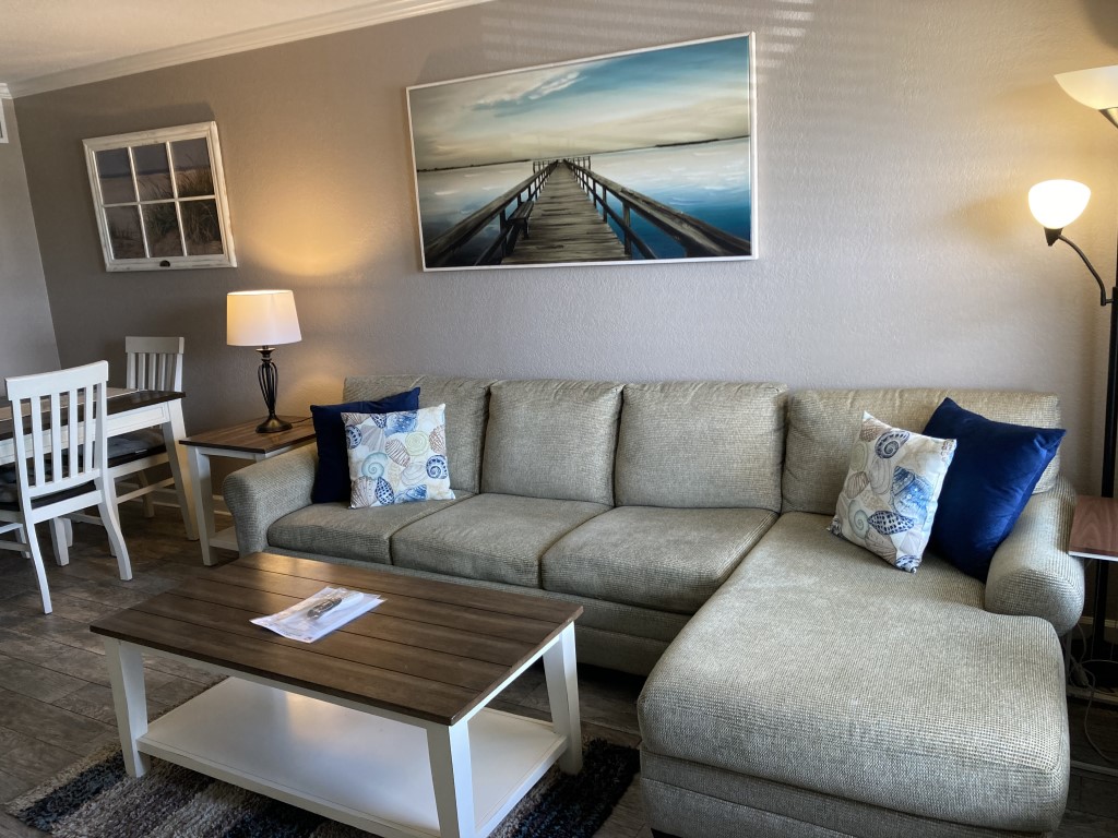Beautiful Ground Level Condo | Photo 10