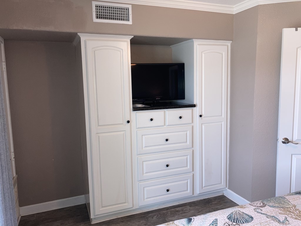 Beautiful Ground Level Condo | Photo 2