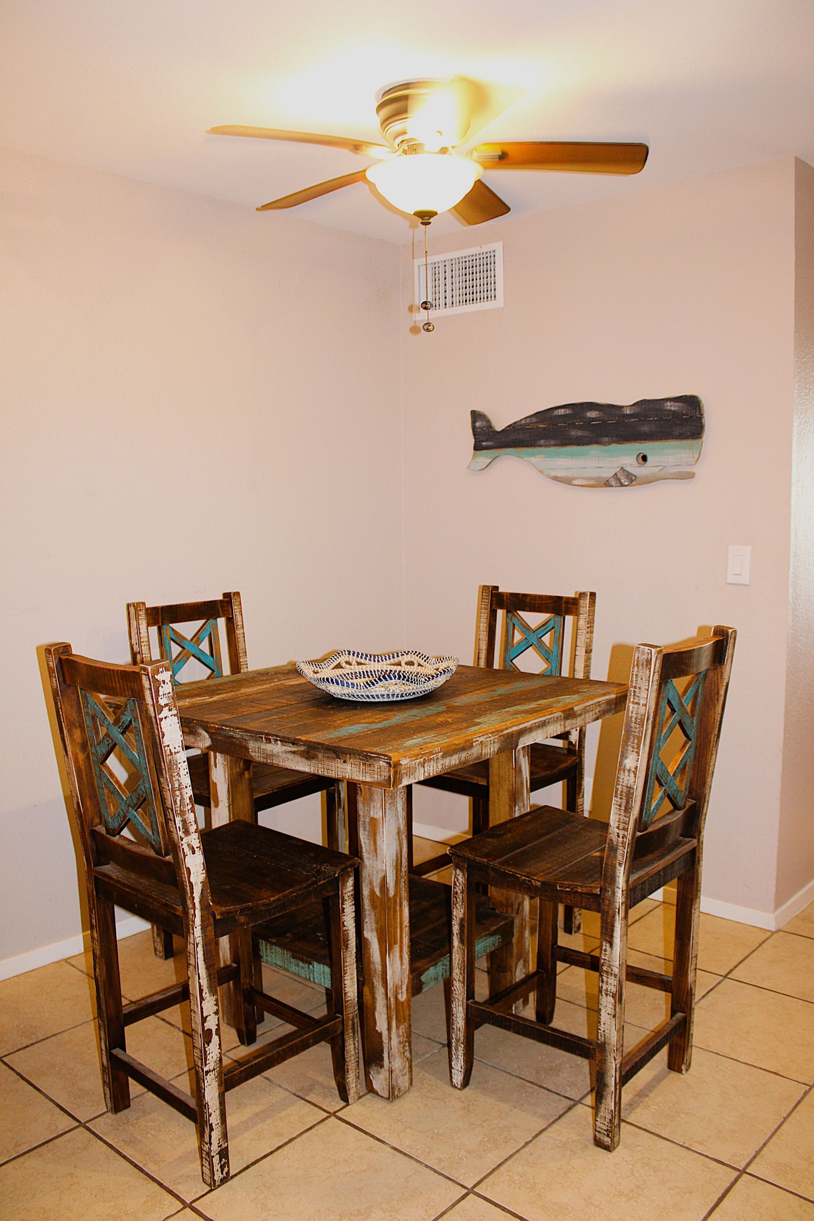 Rustic & Cozy at Kontiki Beach Resort | Photo 7