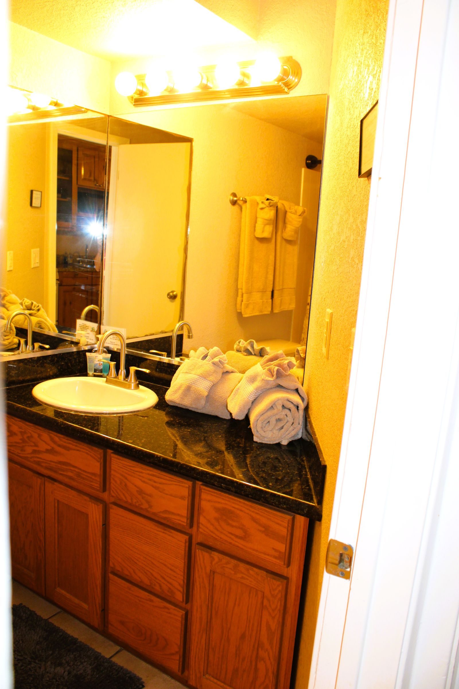 Rustic & Cozy at Kontiki Beach Resort