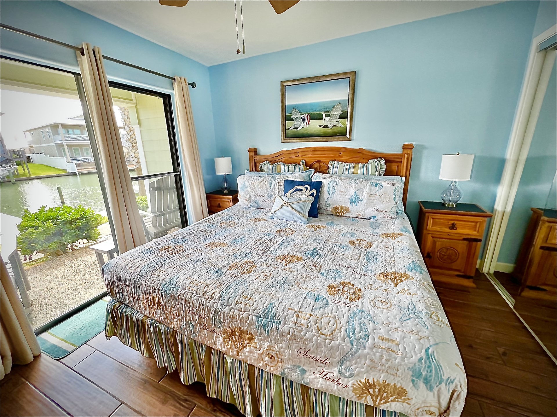 Seashore relaxation on the water condo on a sunny day...... | Photo 6