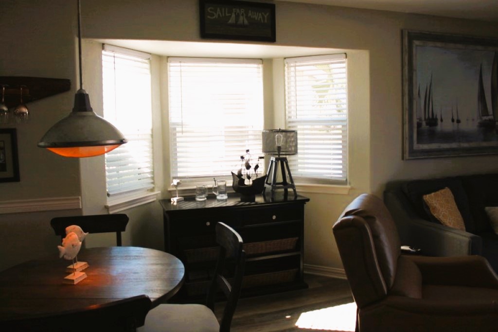 Luxury End Condo. Boat slip at your back patio. | Photo 6