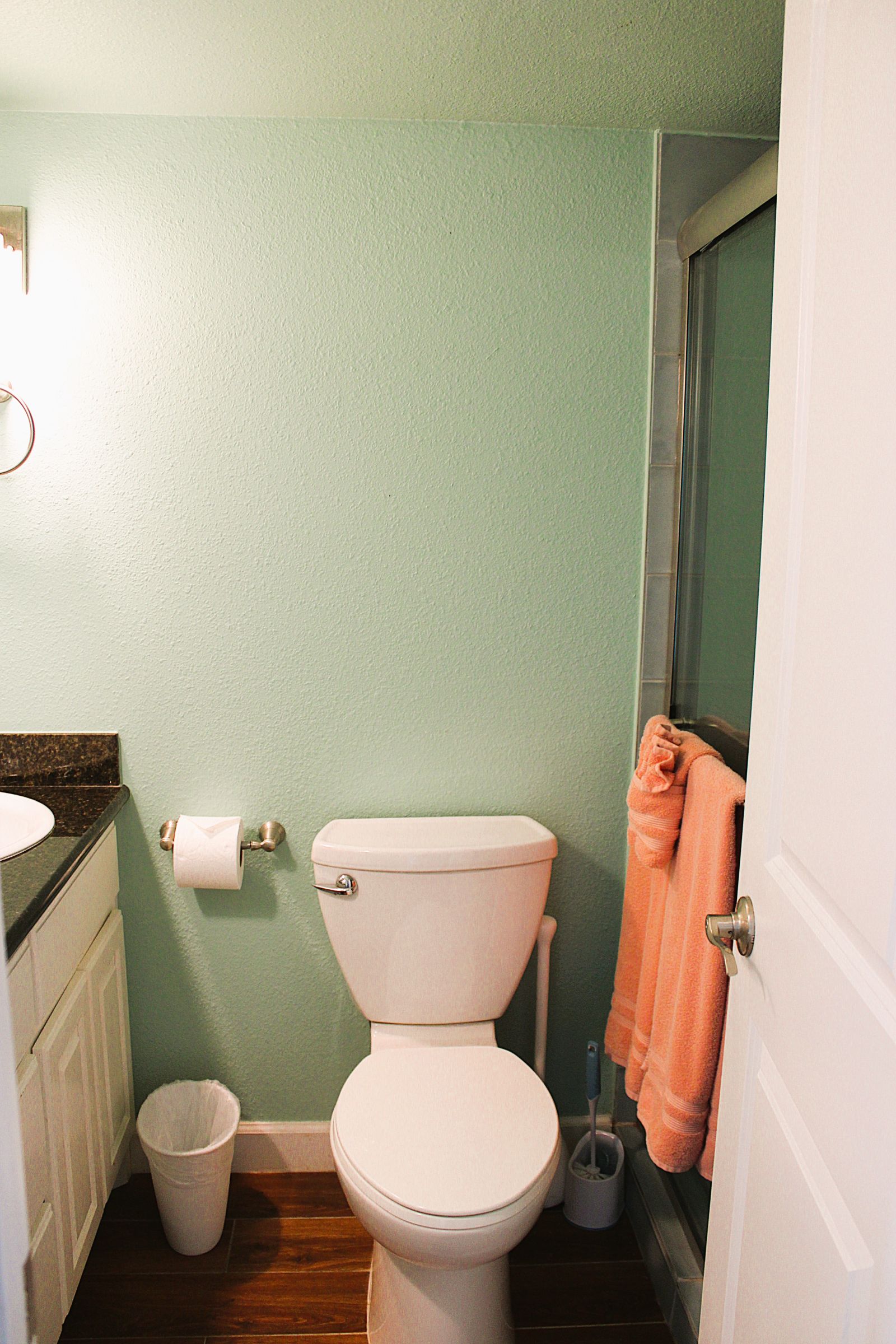 Second floor condo with canal view | Photo 6