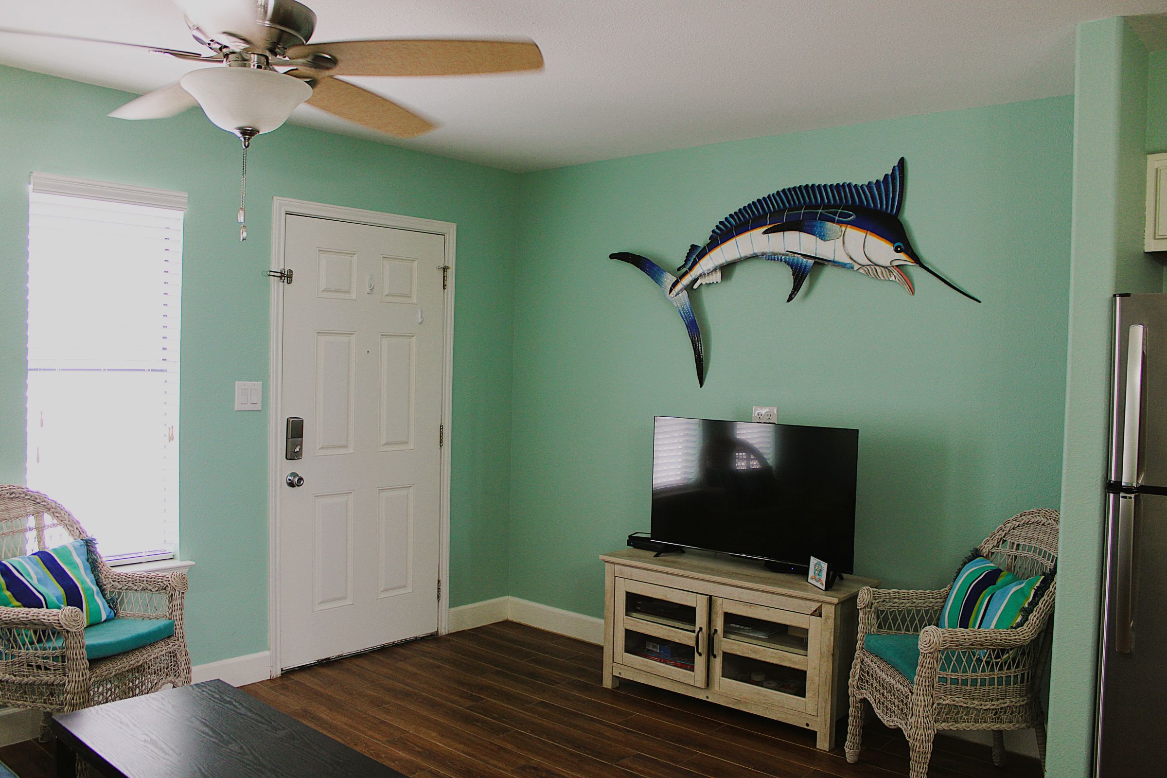 Second floor condo with canal view | Photo 3