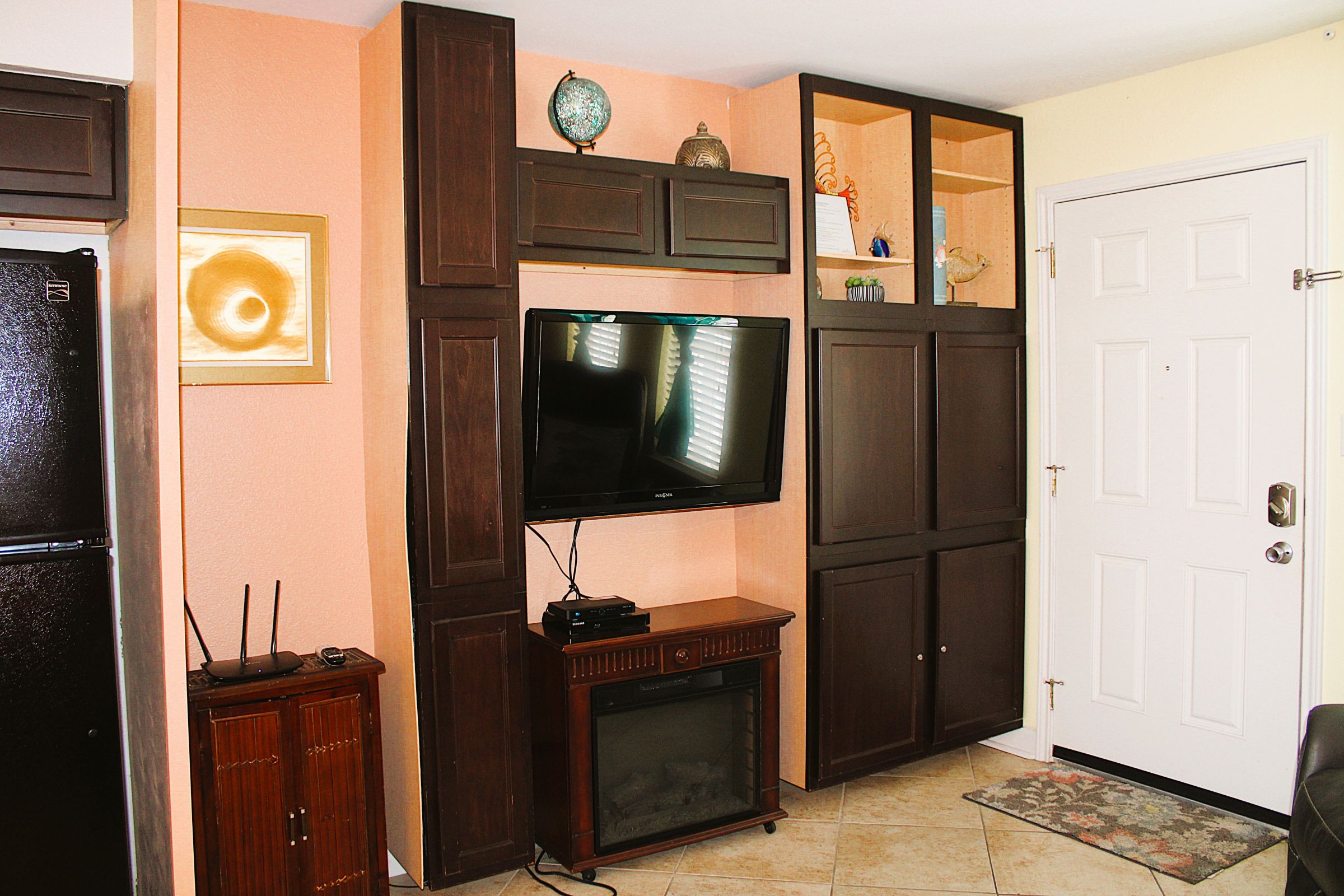 Serene is spending a day in this condo | Photo 4