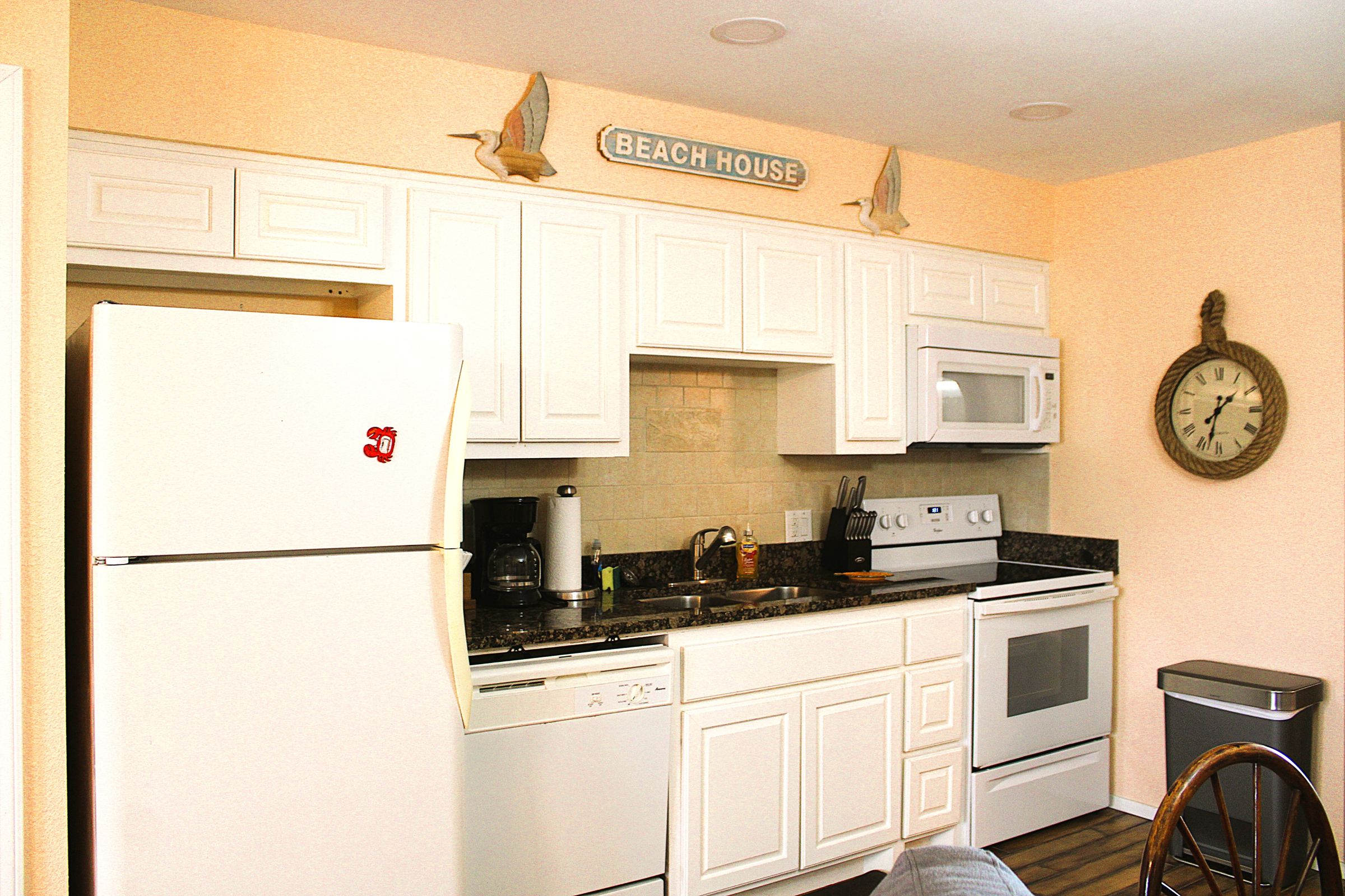 Located at Kontiki Beach Resort | Photo 8