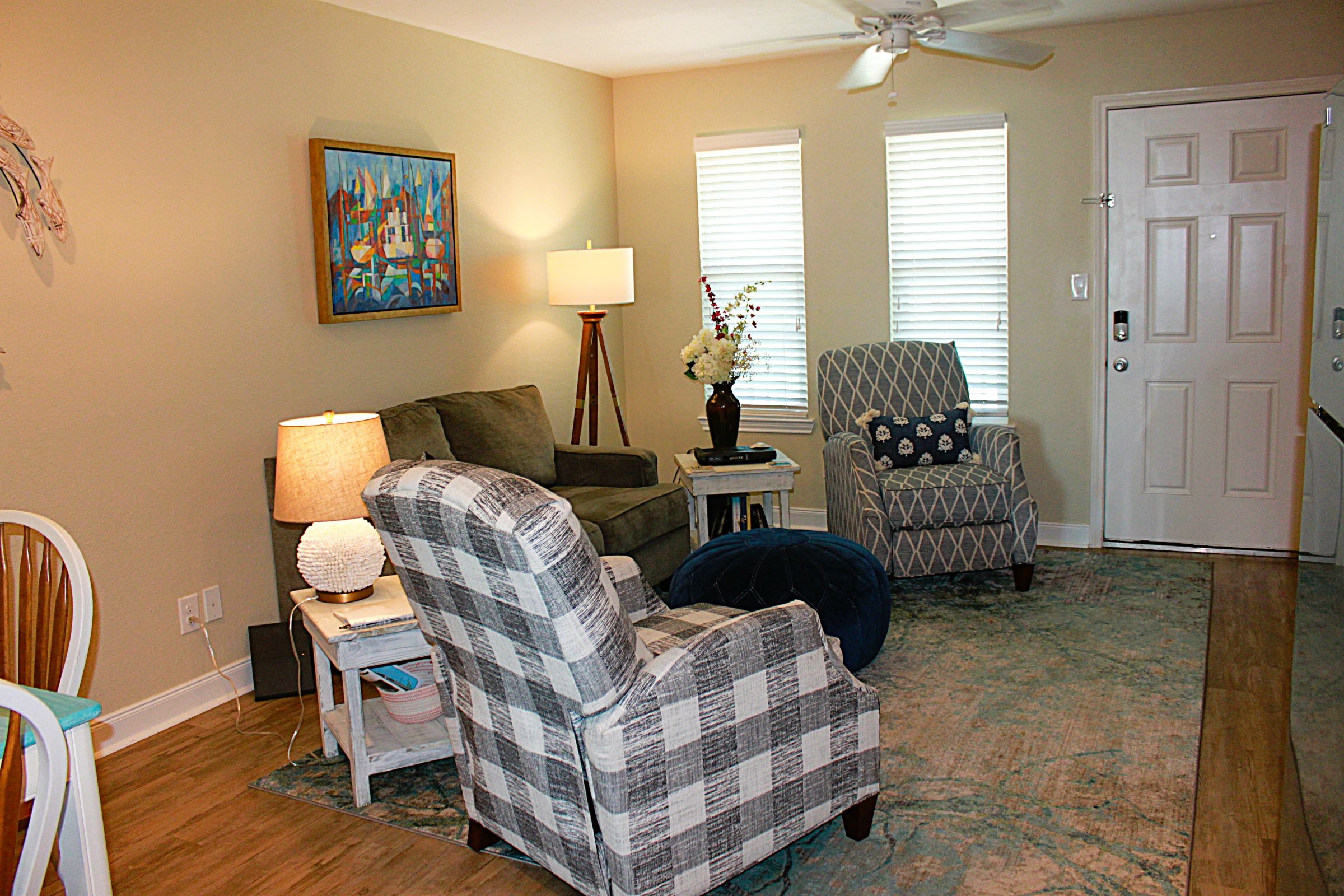 Fantastic water view from comfortable cozy condo | Photo 8