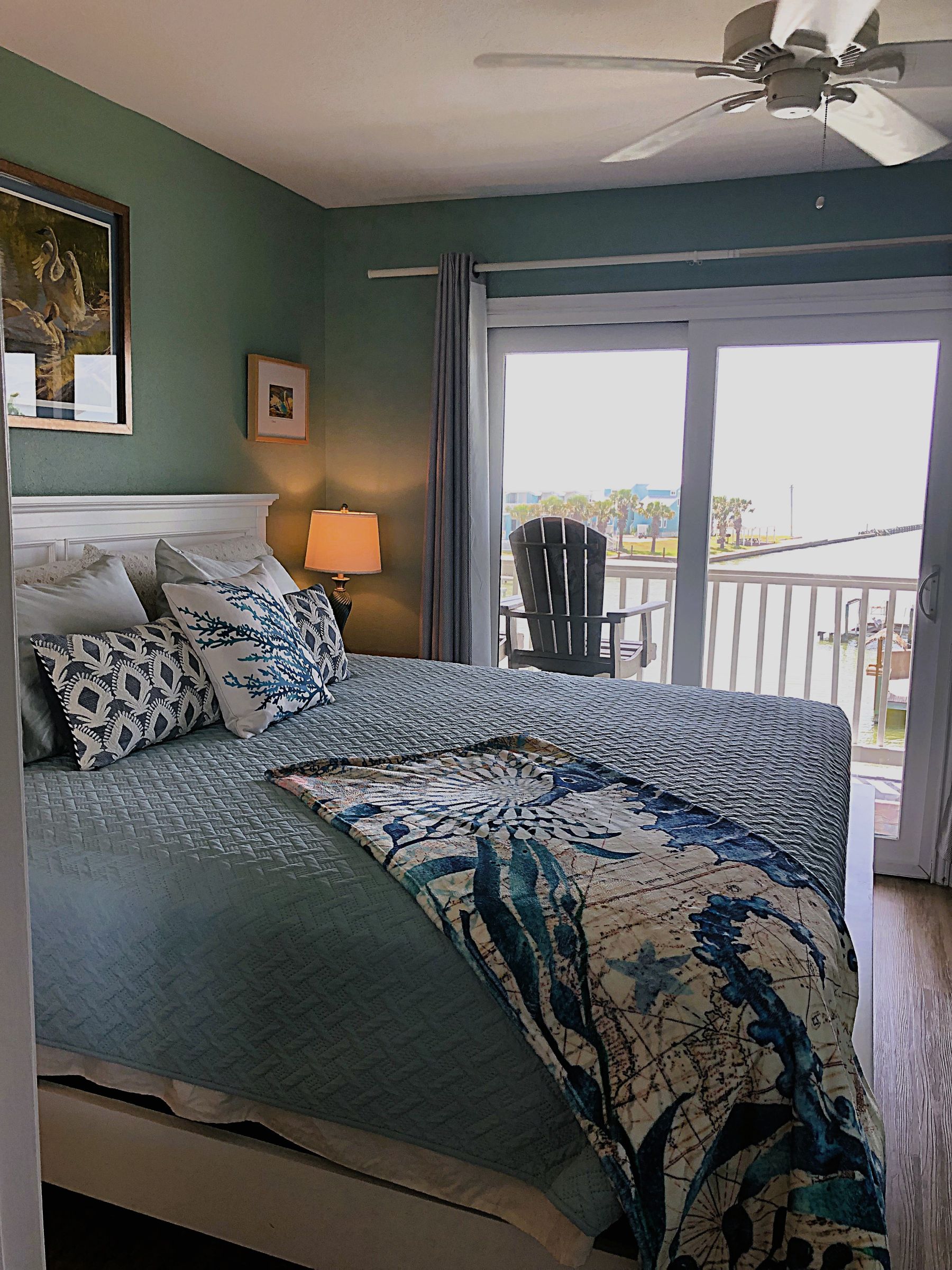 Fantastic water view from comfortable cozy condo | Photo 3