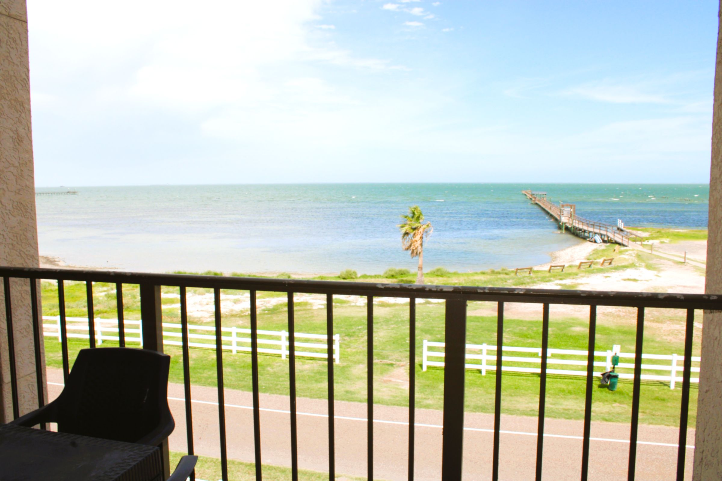 One Bedroom condo overlooks Aransas Bay | Photo 6