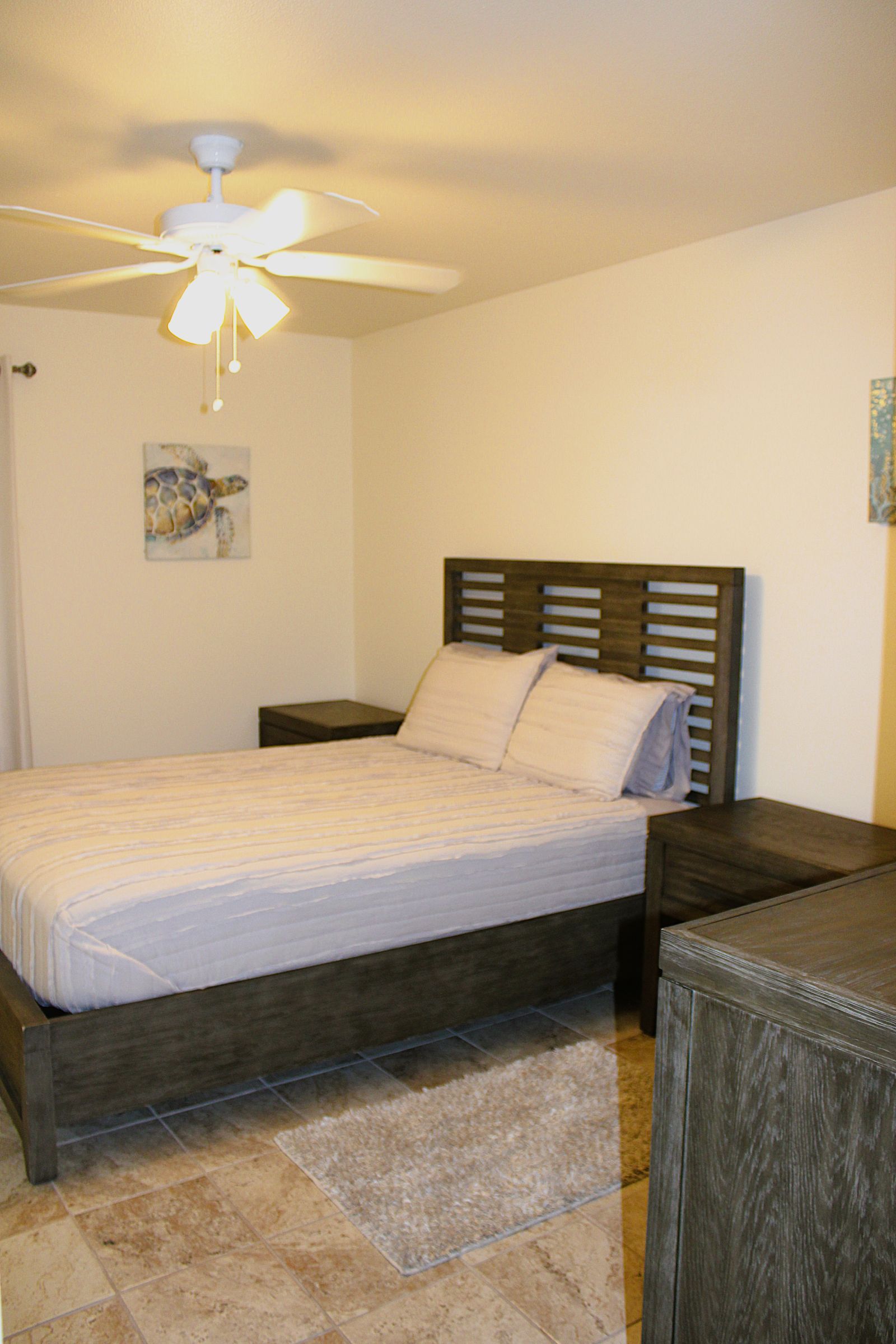 Key Allegro property overlooking canal | Photo 2